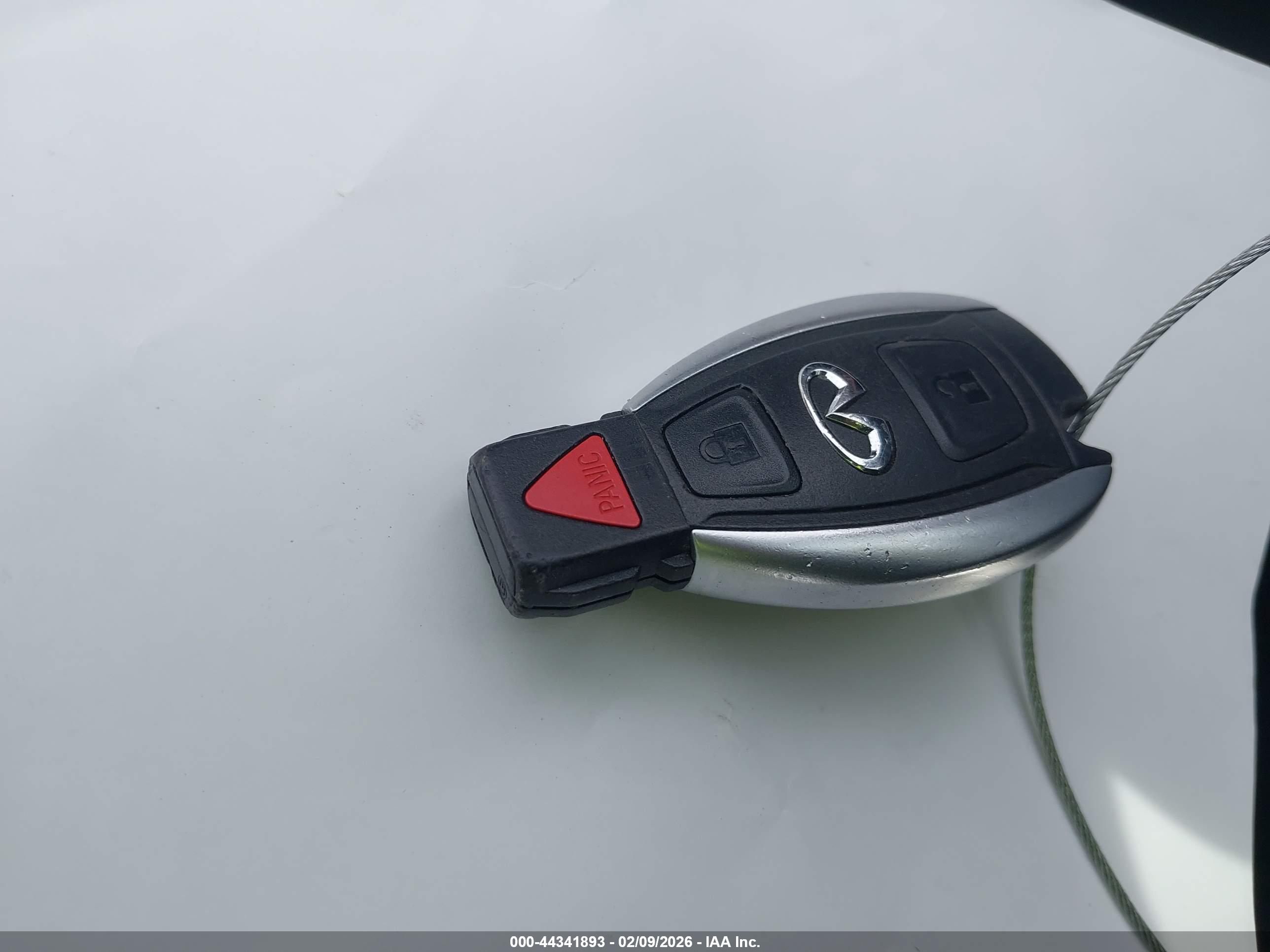 INFINITI QX30 image 11