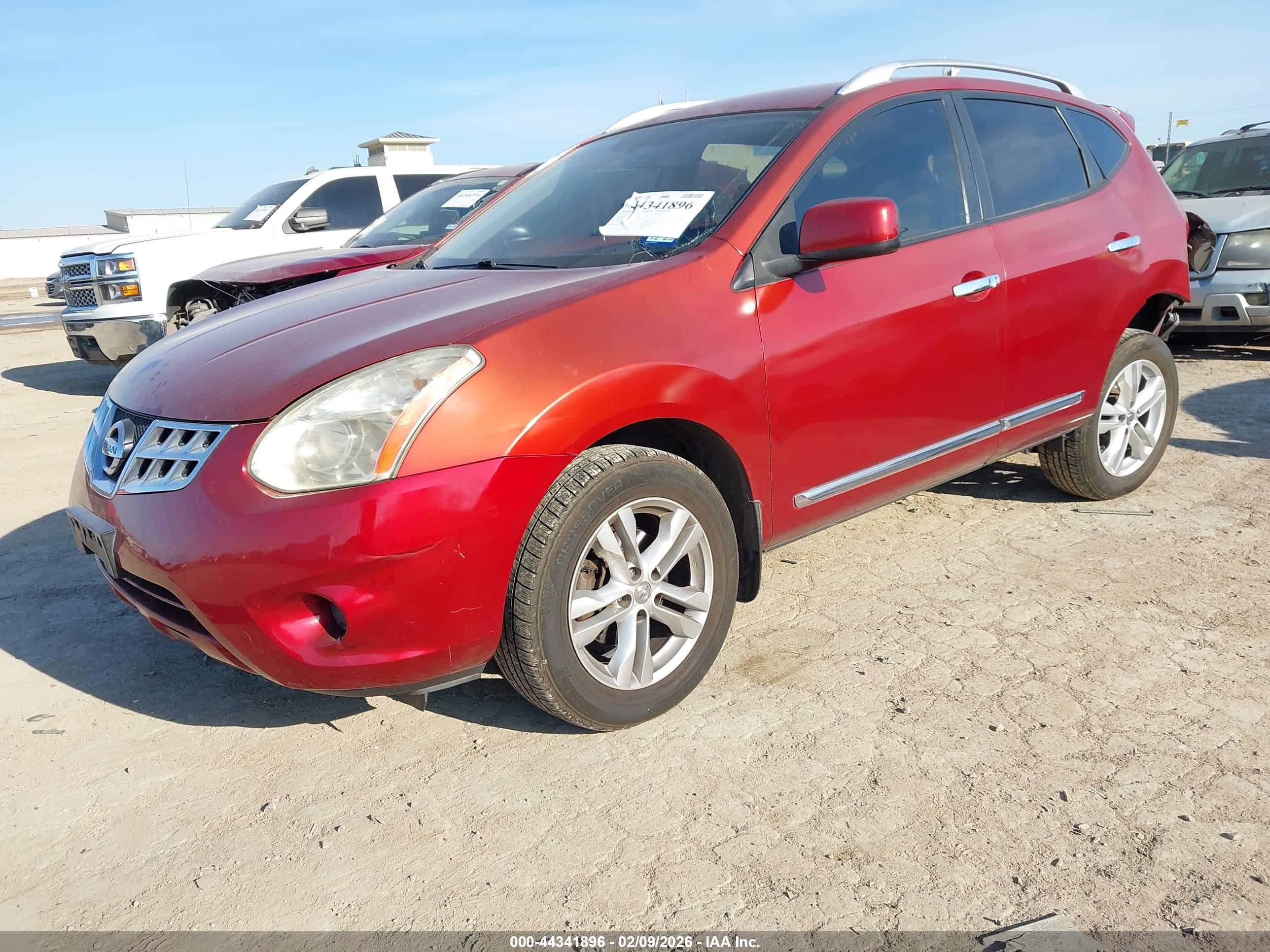 NISSAN ROGUE image 2