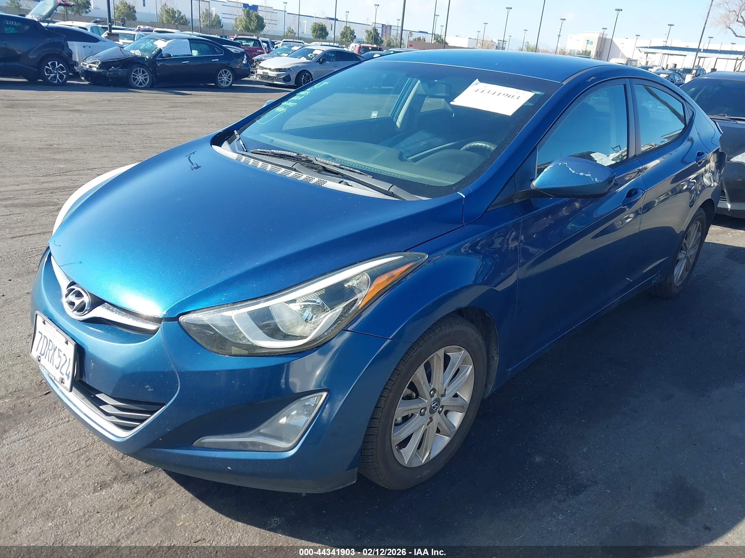 HYUNDAI ELANTRA image 2