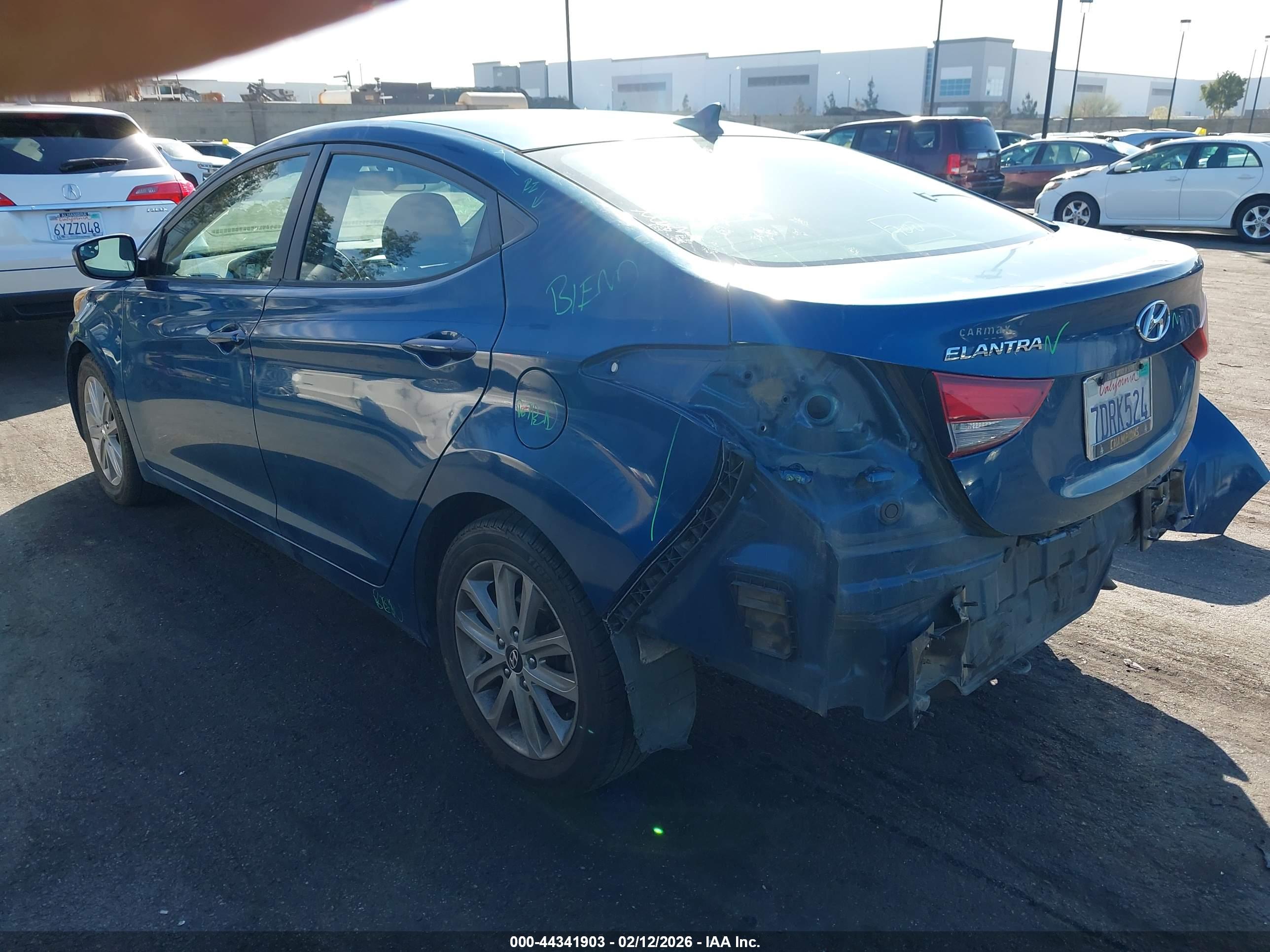 HYUNDAI ELANTRA image 3