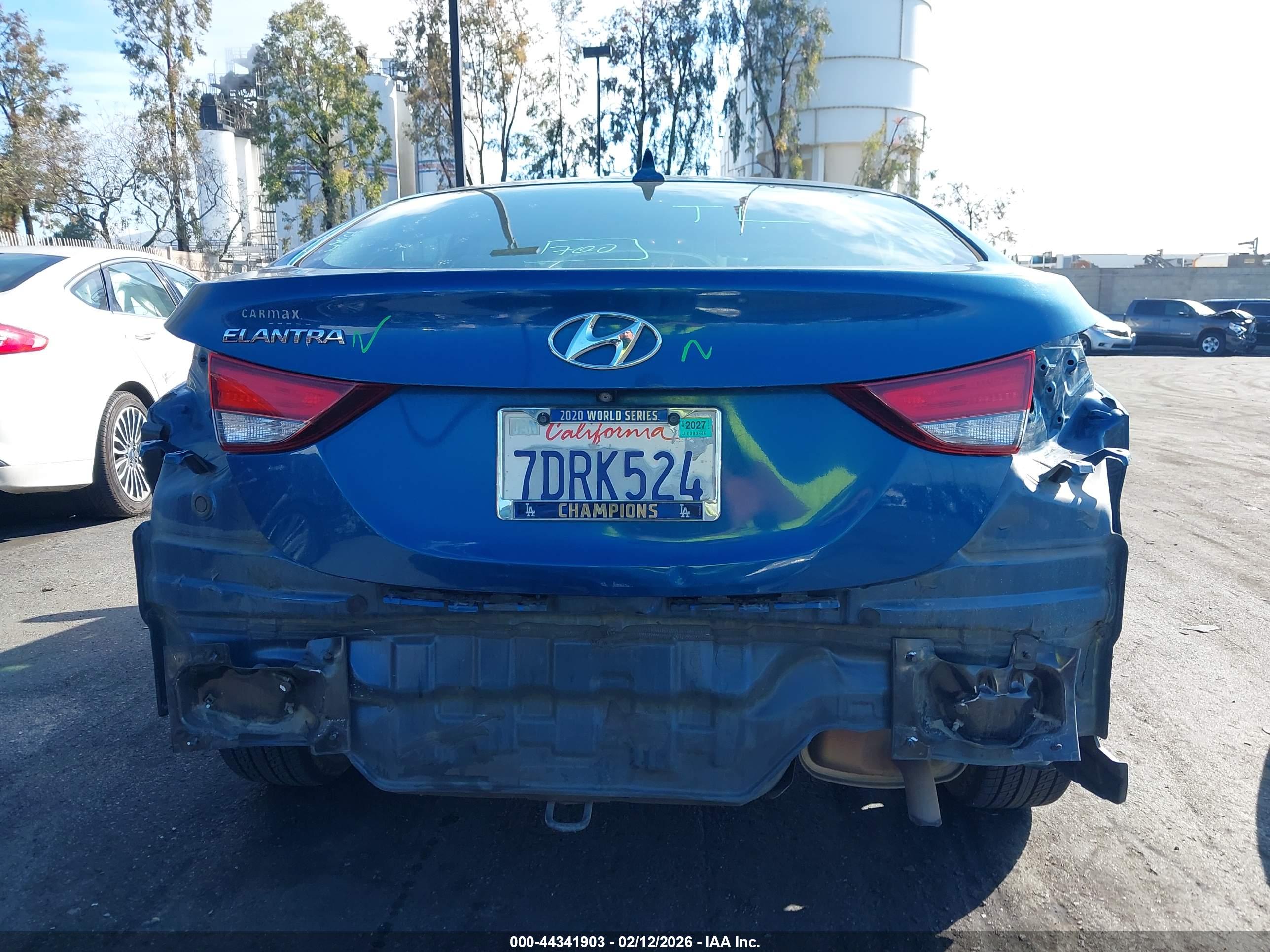 HYUNDAI ELANTRA image 6