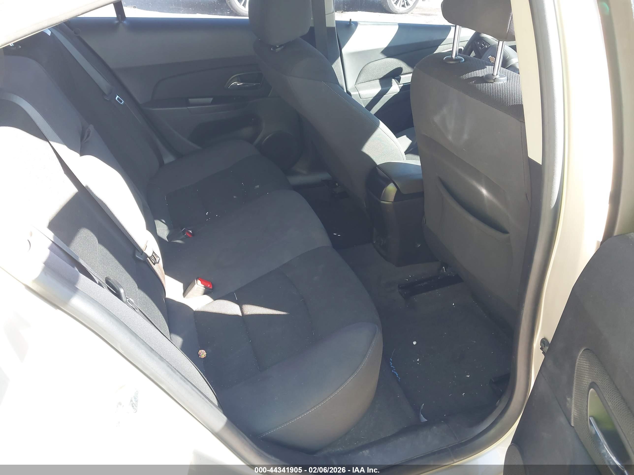 CHEVROLET CRUZE image 8