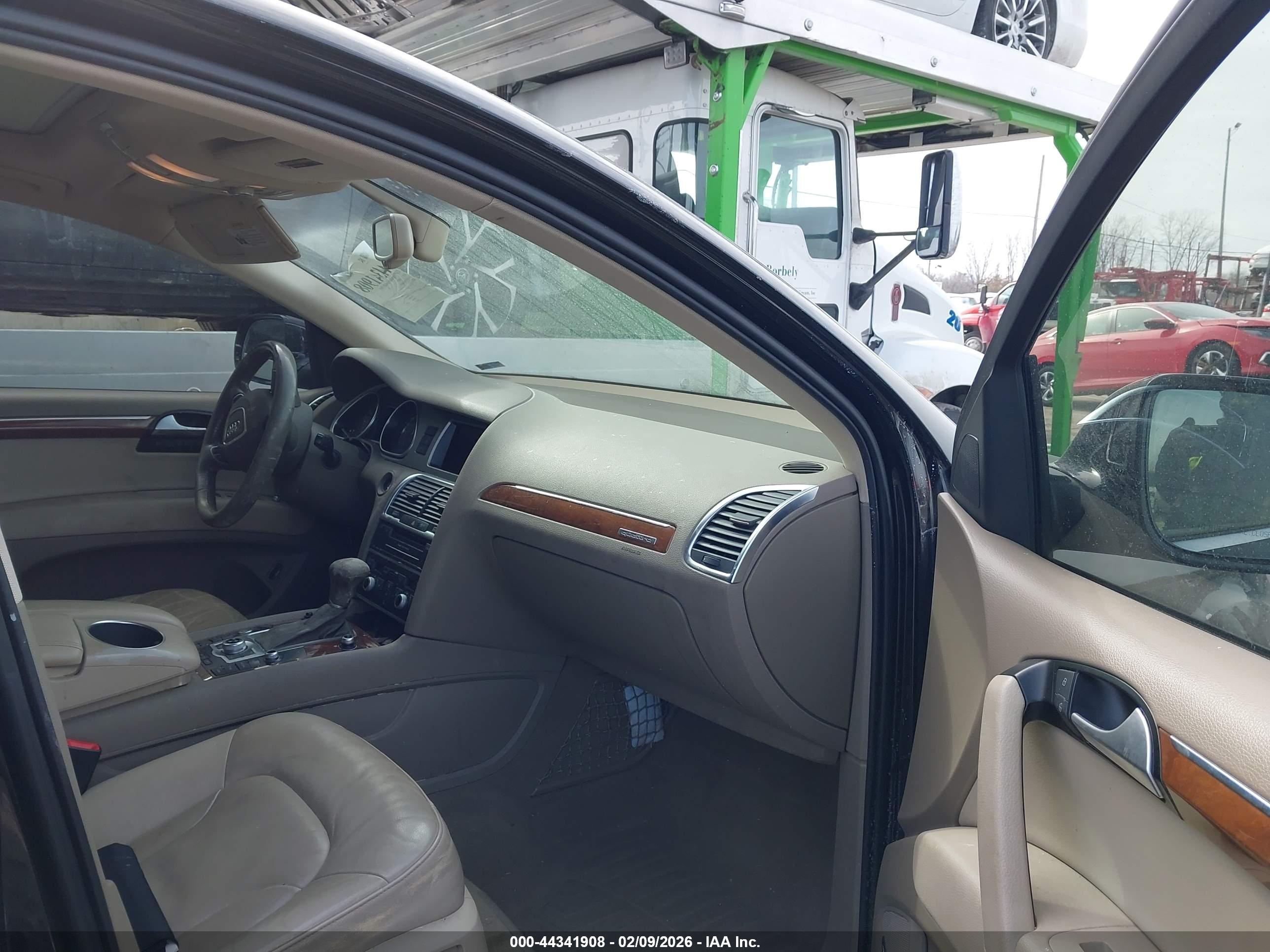 AUDI Q7 image 5