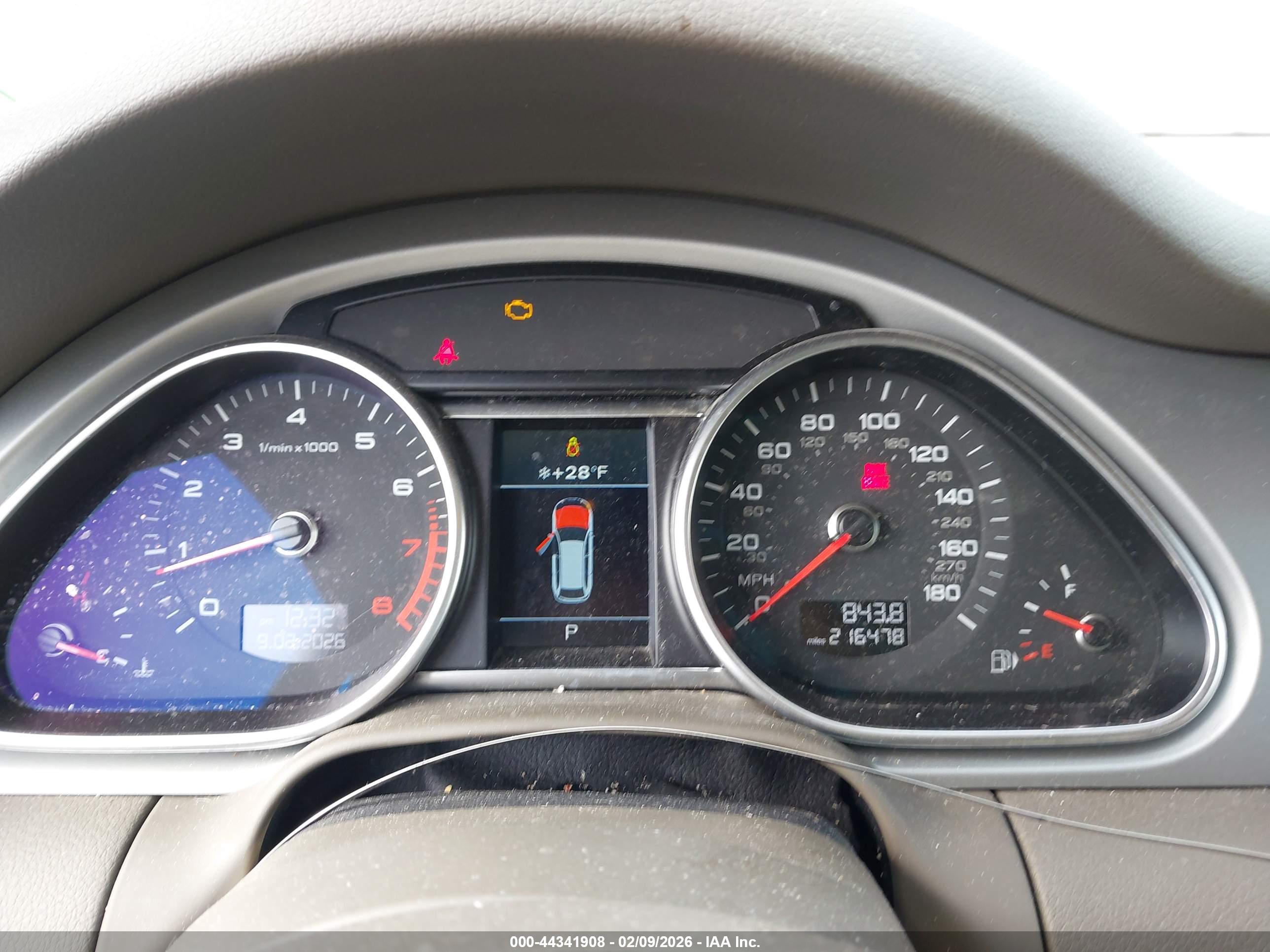 AUDI Q7 image 7