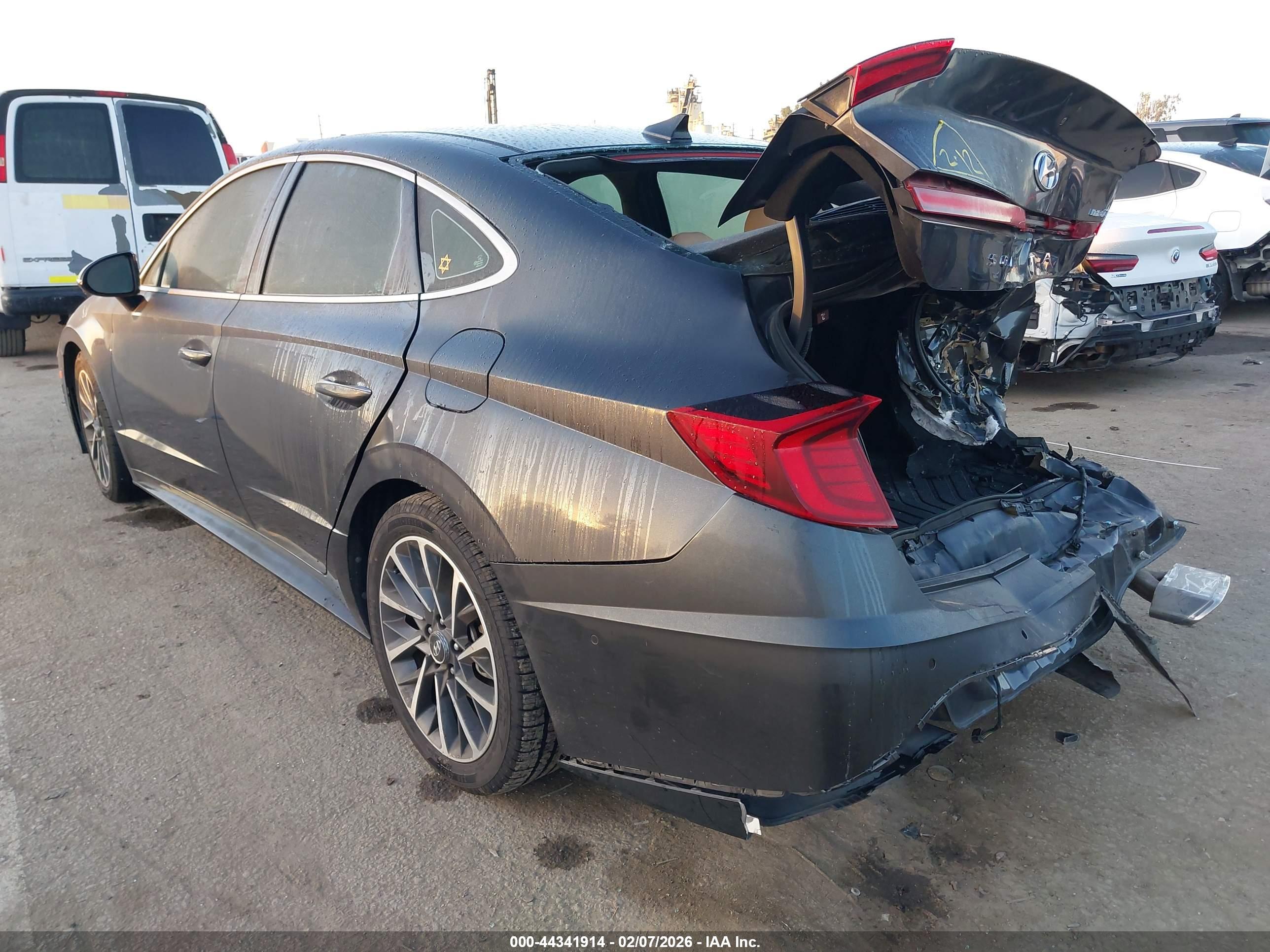 HYUNDAI SONATA image 3