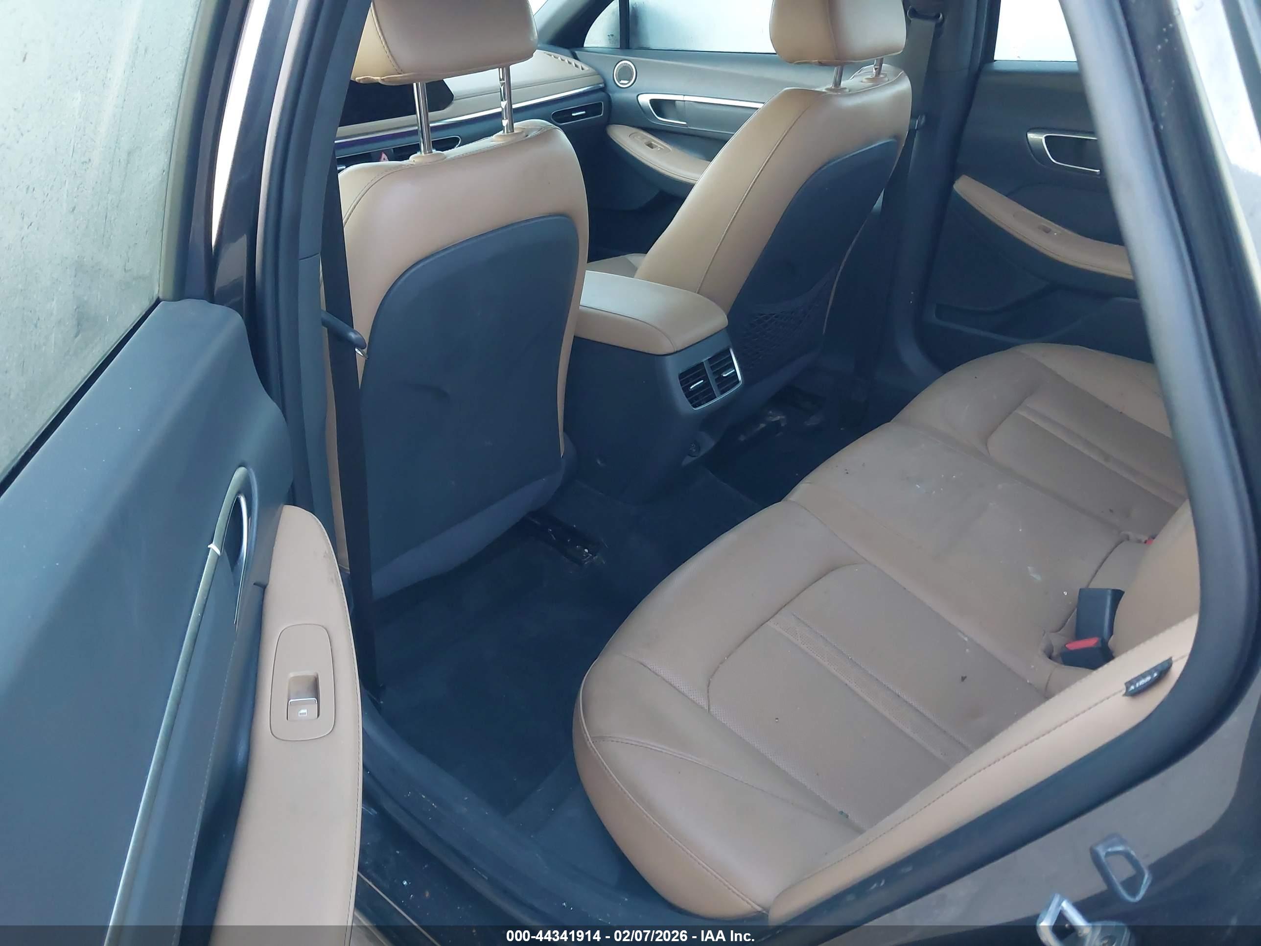 HYUNDAI SONATA image 8