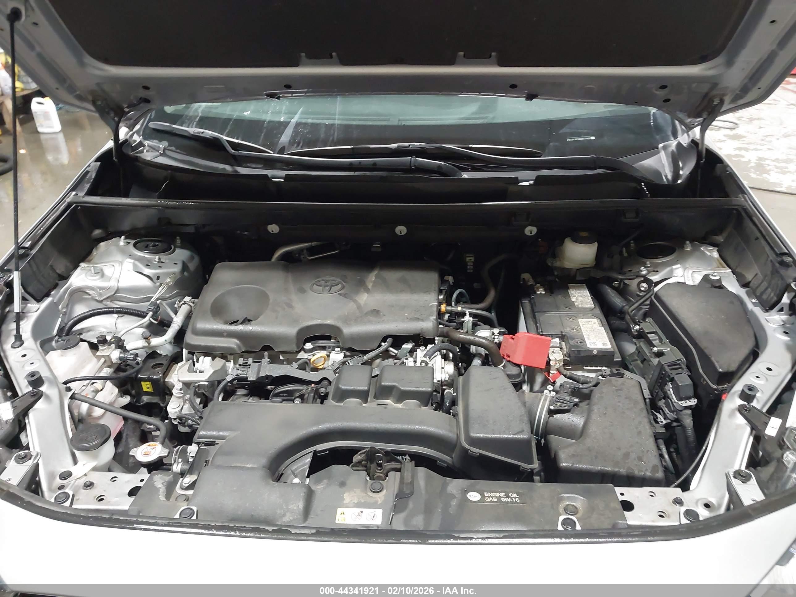 TOYOTA RAV4 image 10