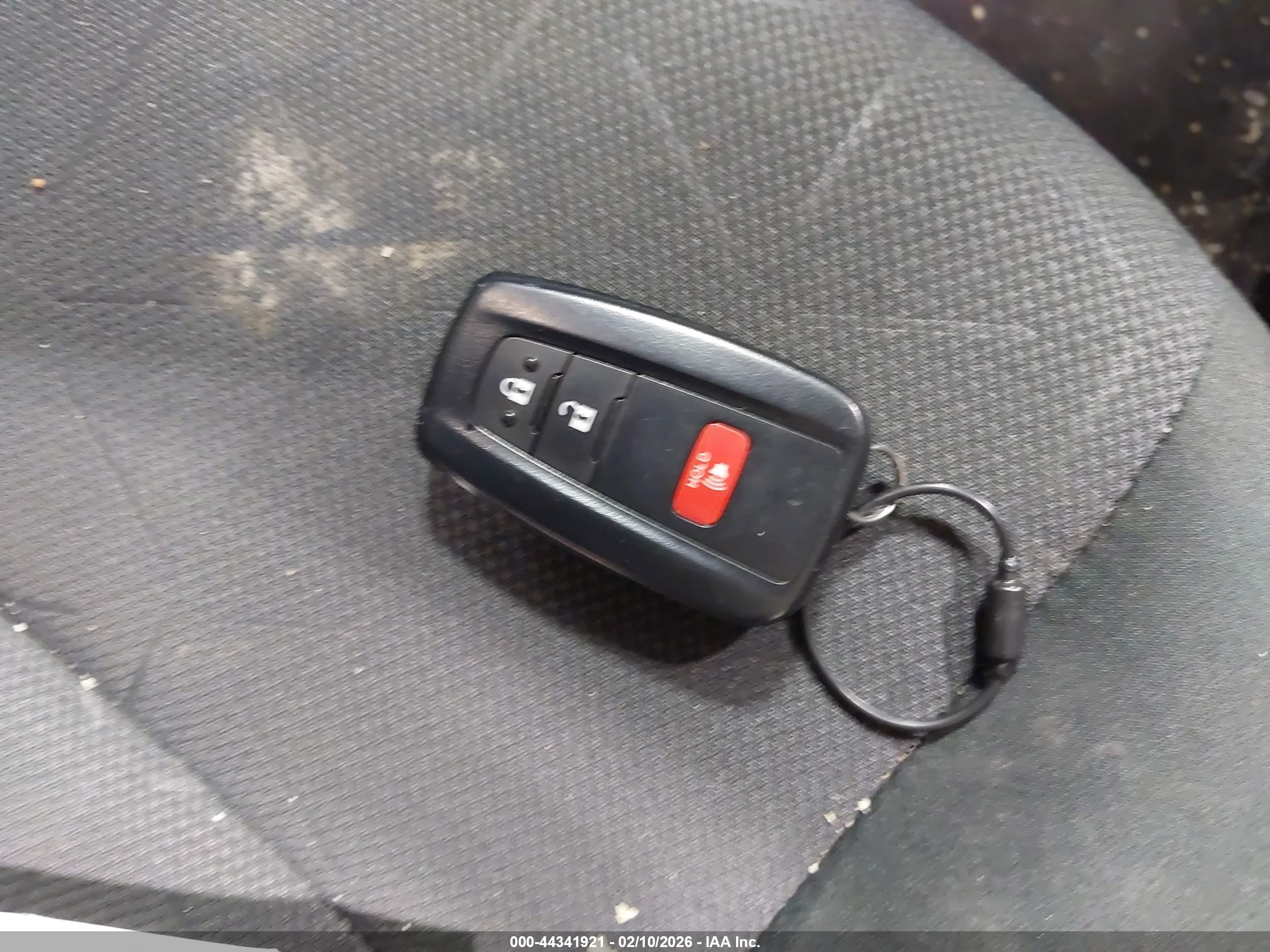 TOYOTA RAV4 image 11