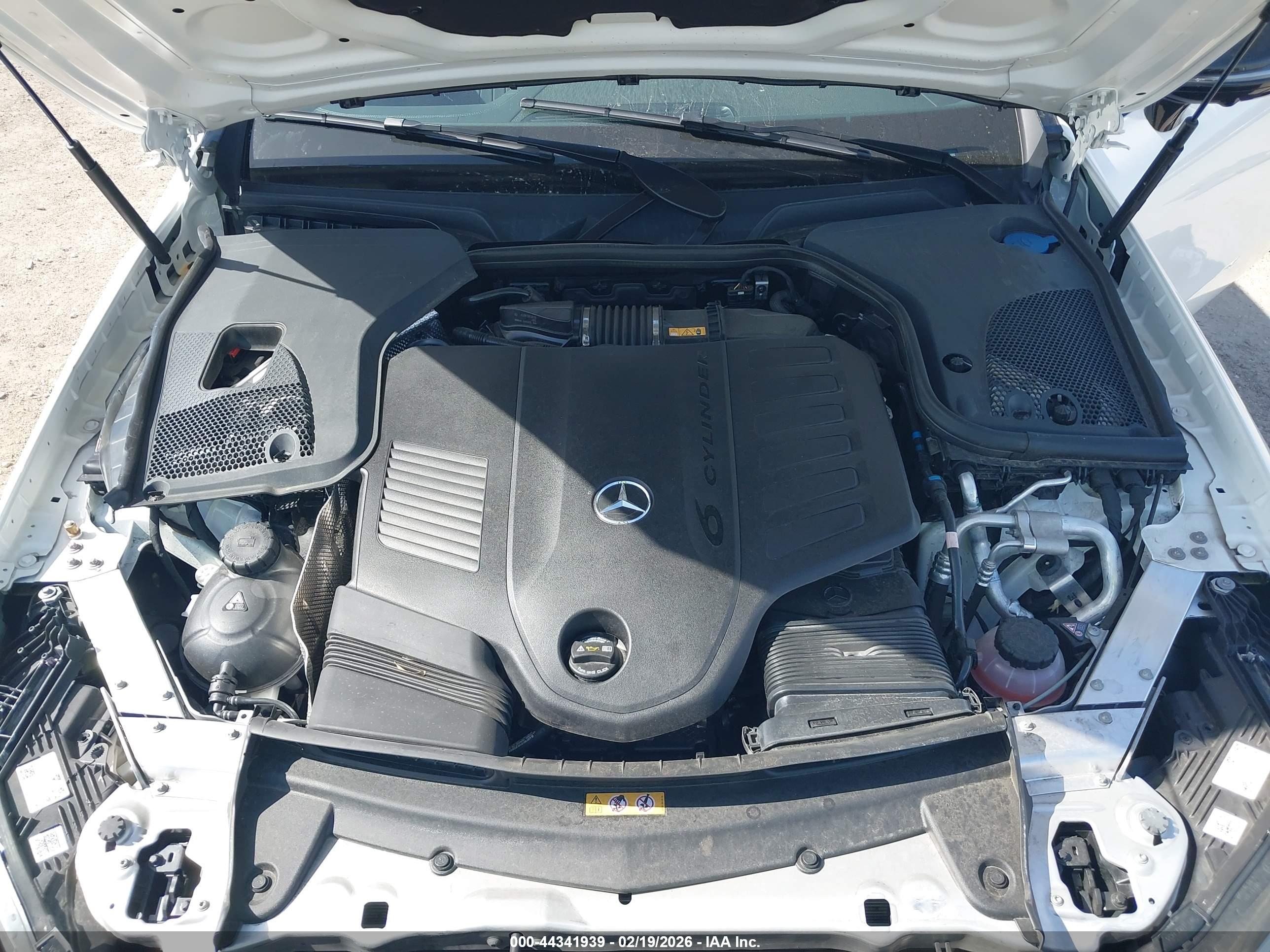MERCEDES-BENZ E image 10