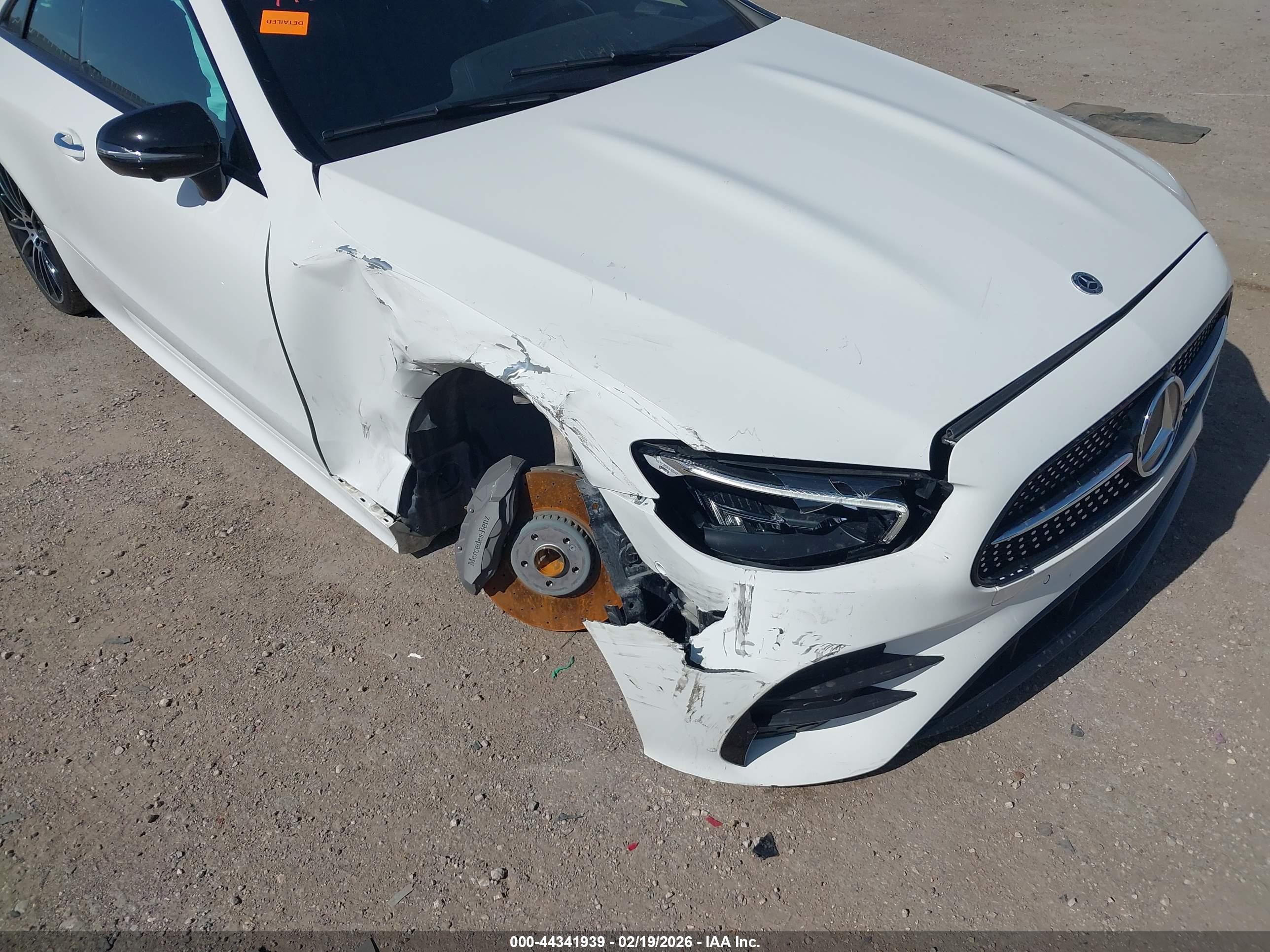 MERCEDES-BENZ E image 6