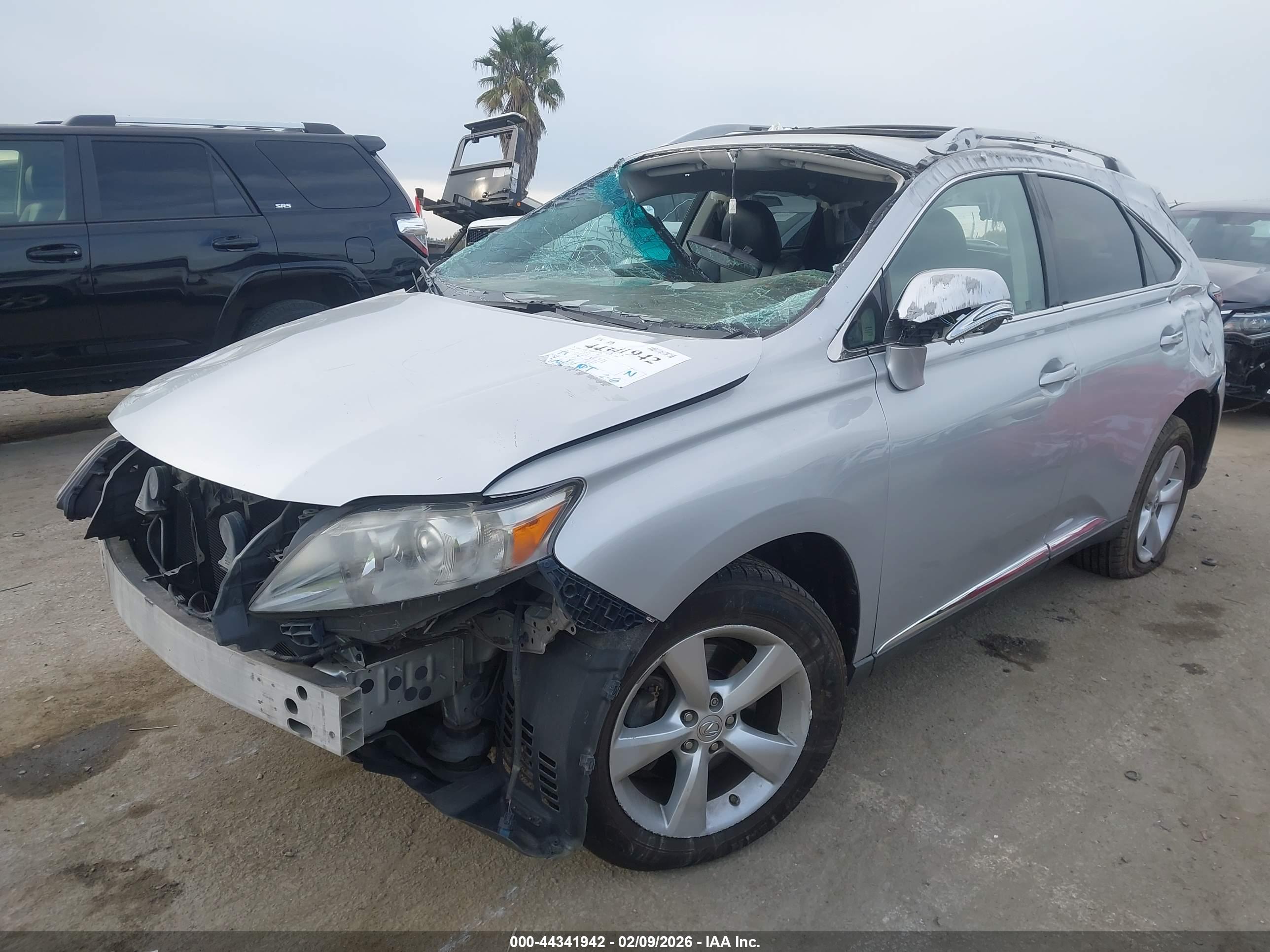 LEXUS RX image 2