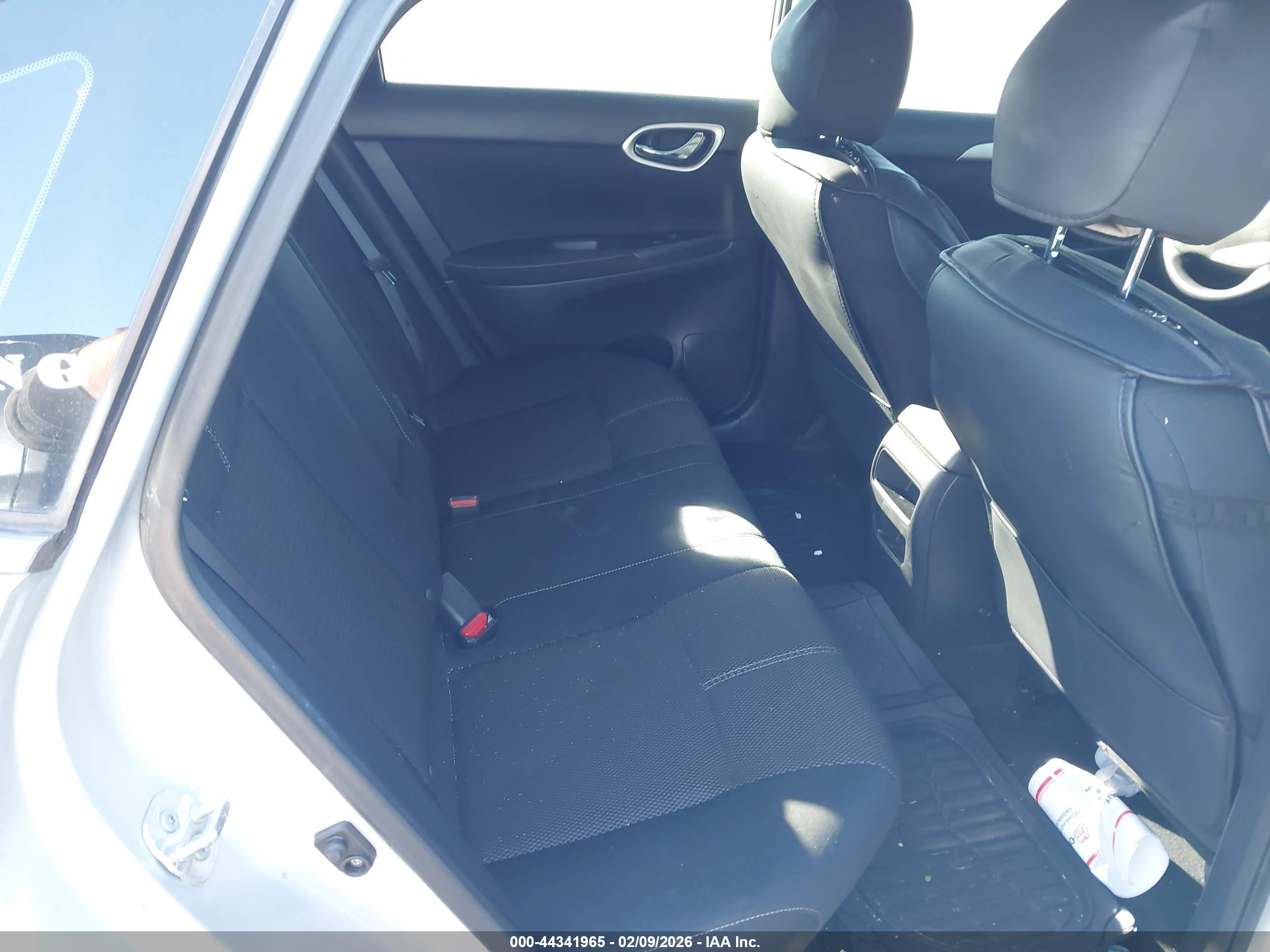 NISSAN SENTRA image 8
