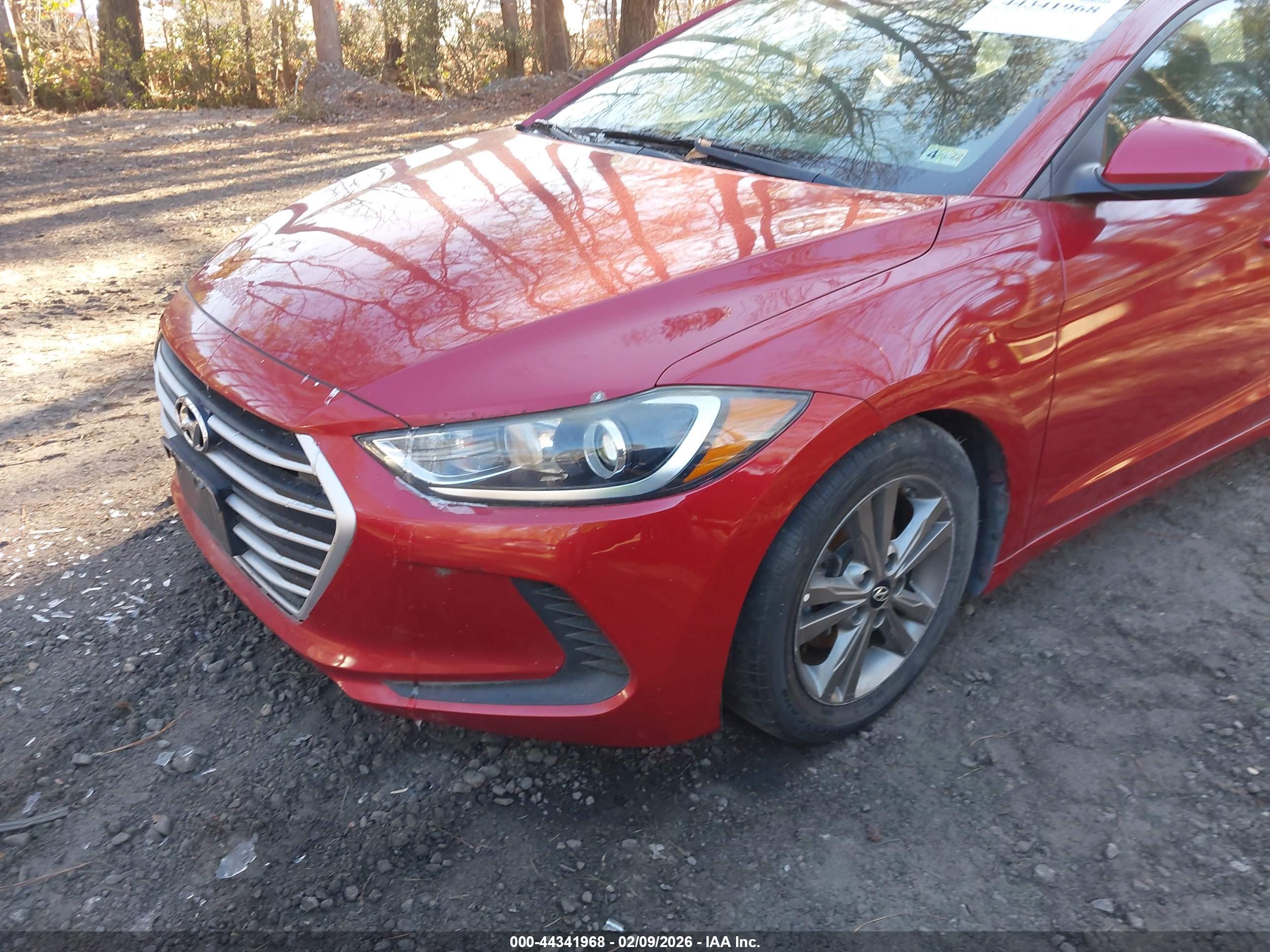 HYUNDAI ELANTRA image 6