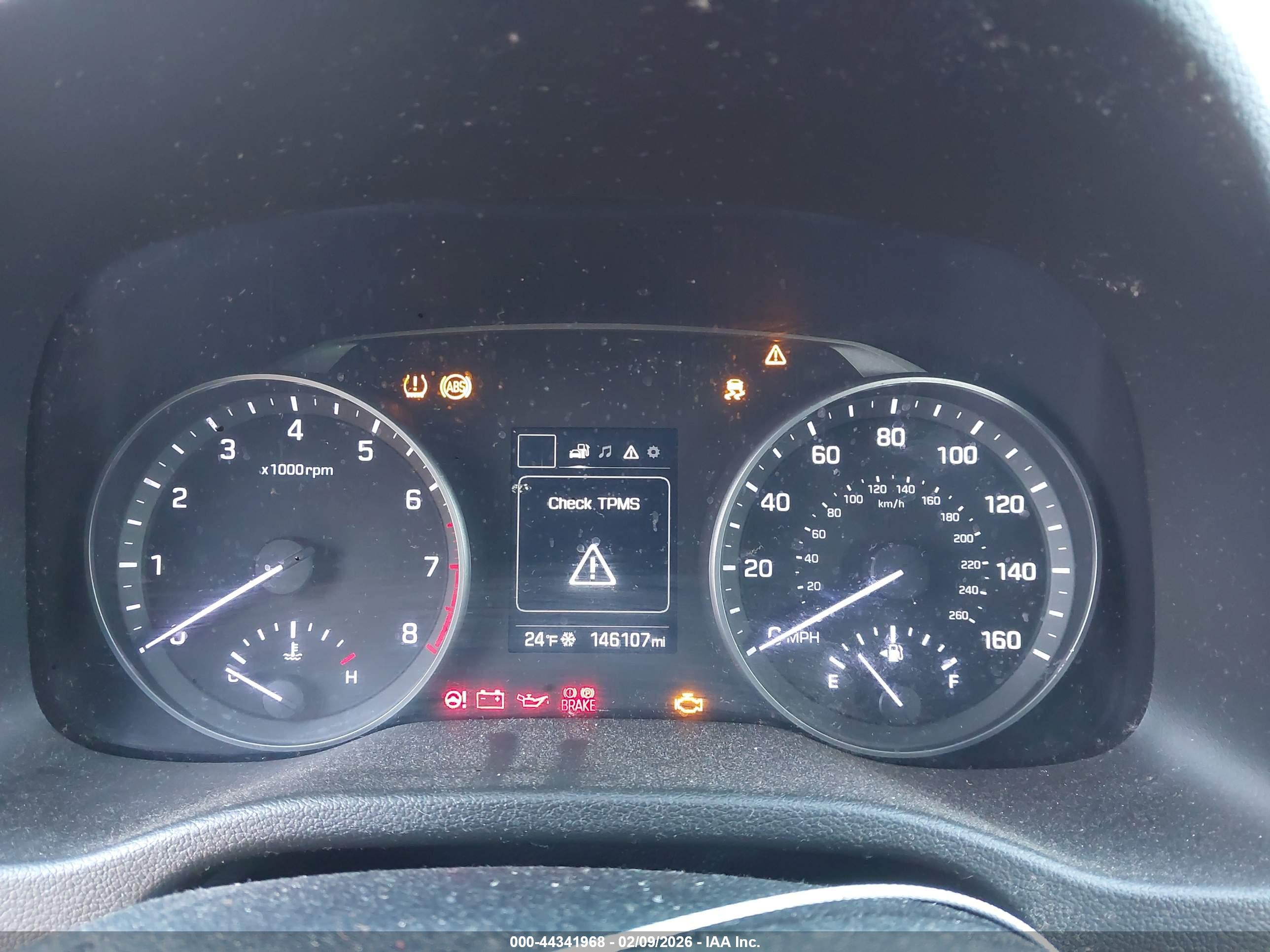 HYUNDAI ELANTRA image 7
