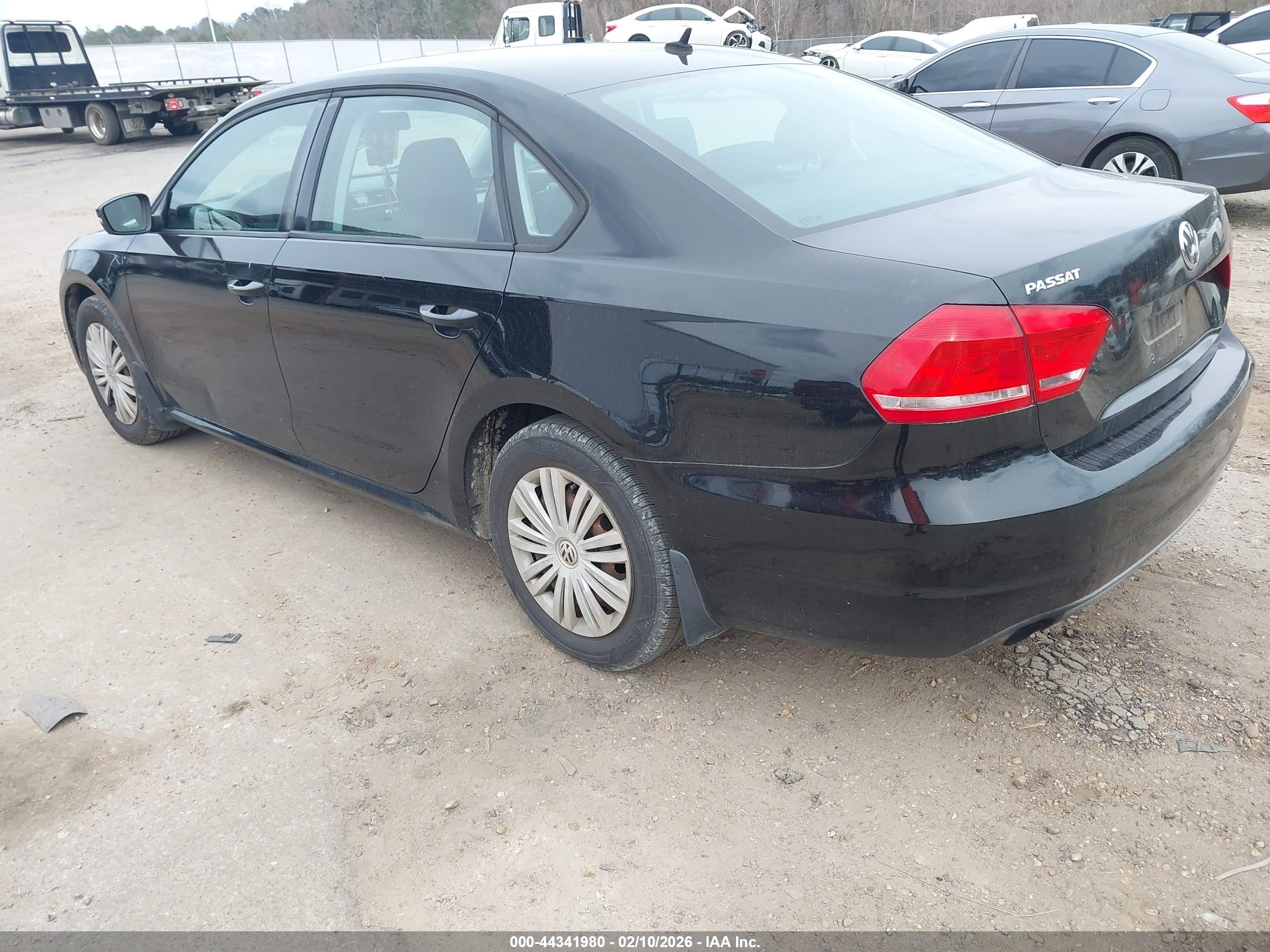 VOLKSWAGEN PASSAT image 3