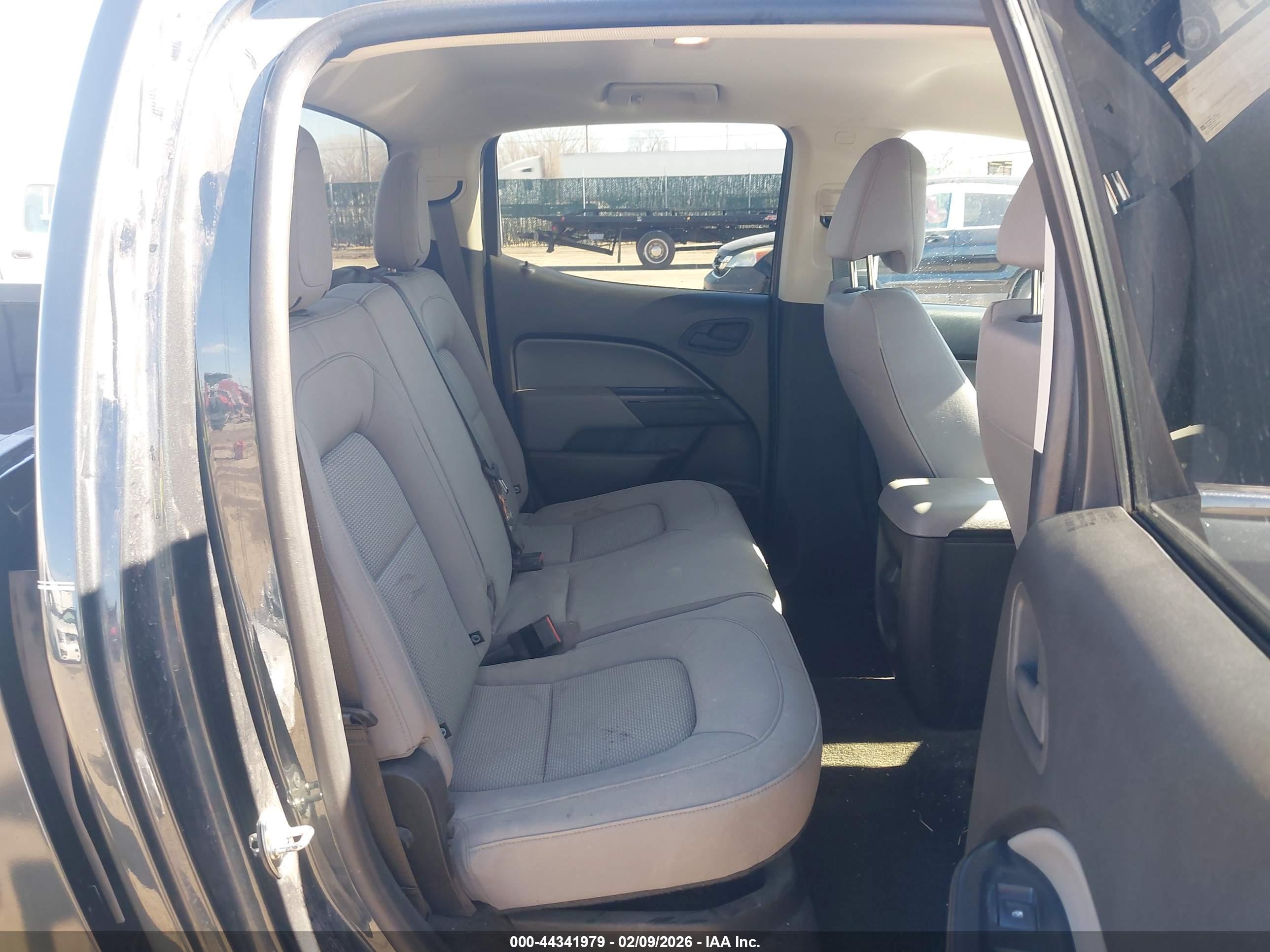 CHEVROLET COLORADO image 8