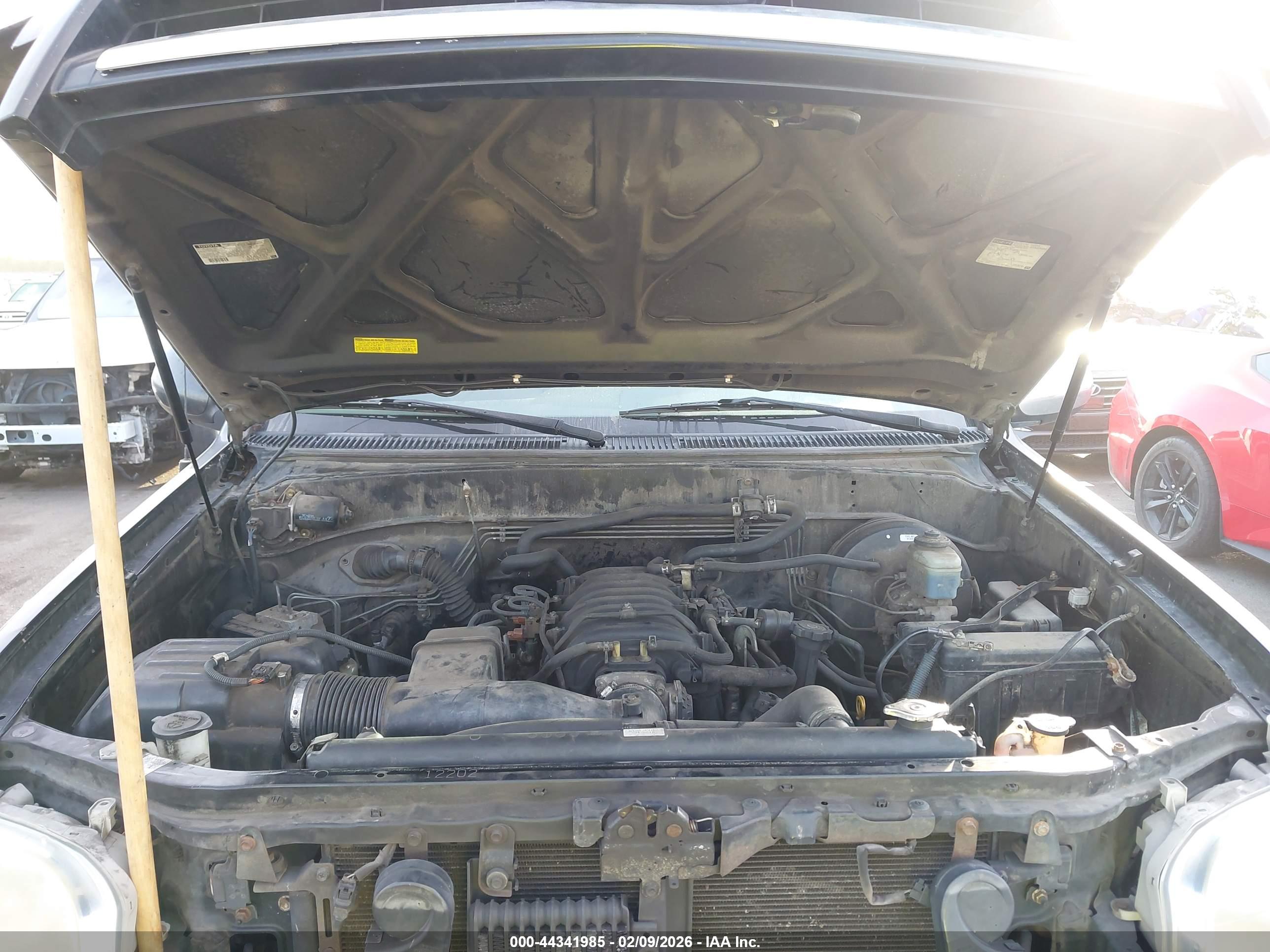 TOYOTA TUNDRA image 10