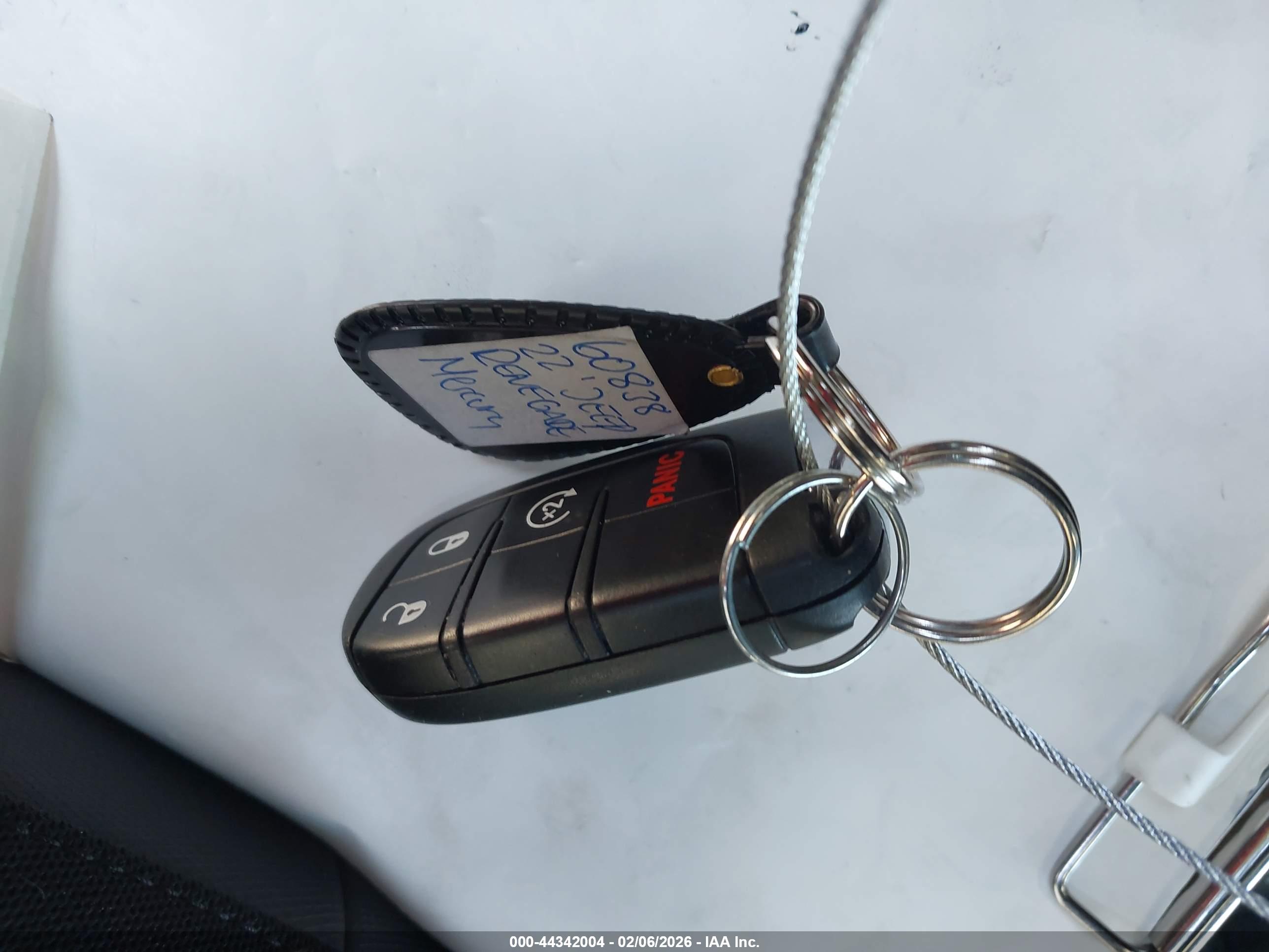 JEEP RENEGADE image 11