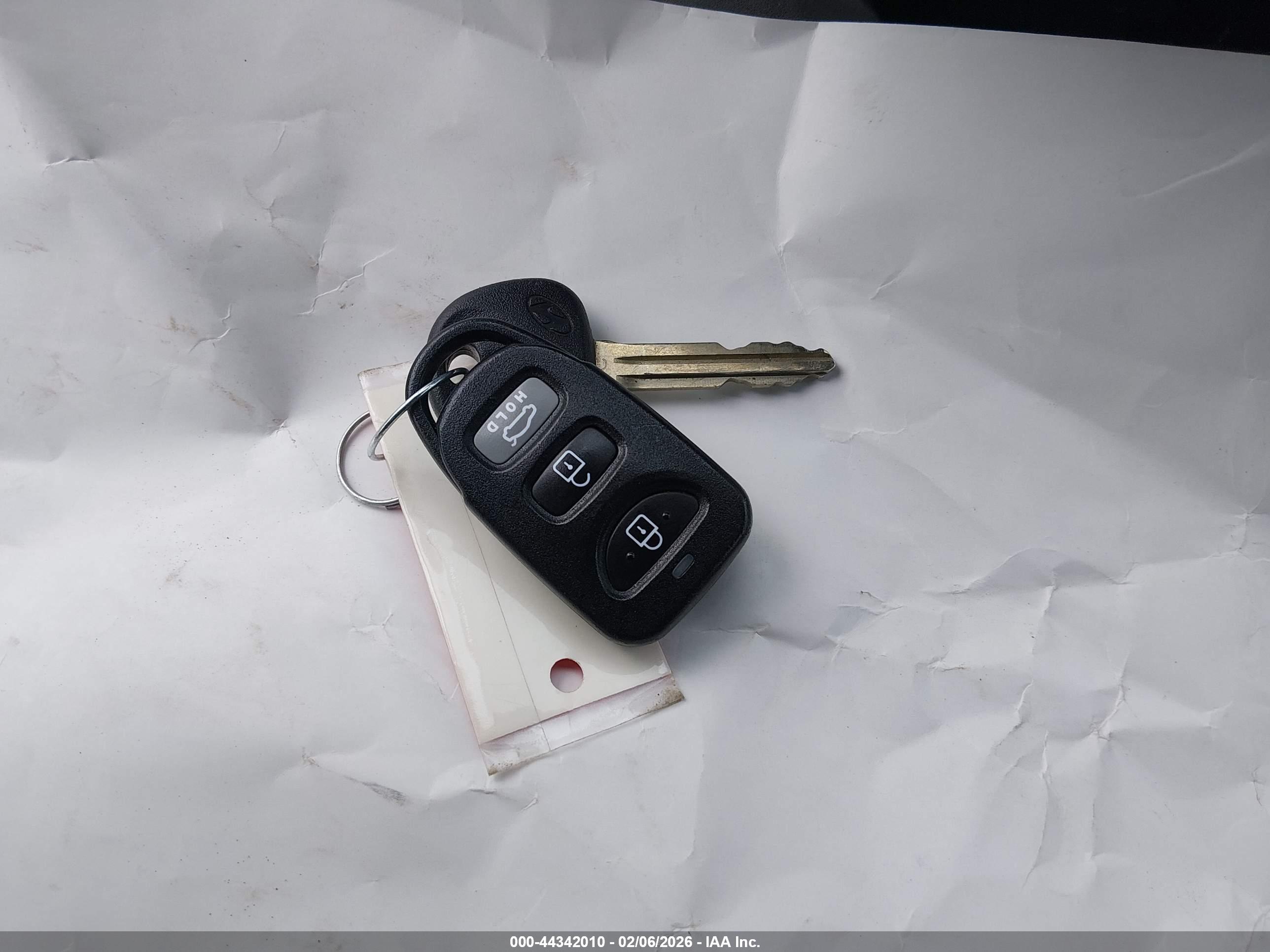 HYUNDAI ELANTRA image 11