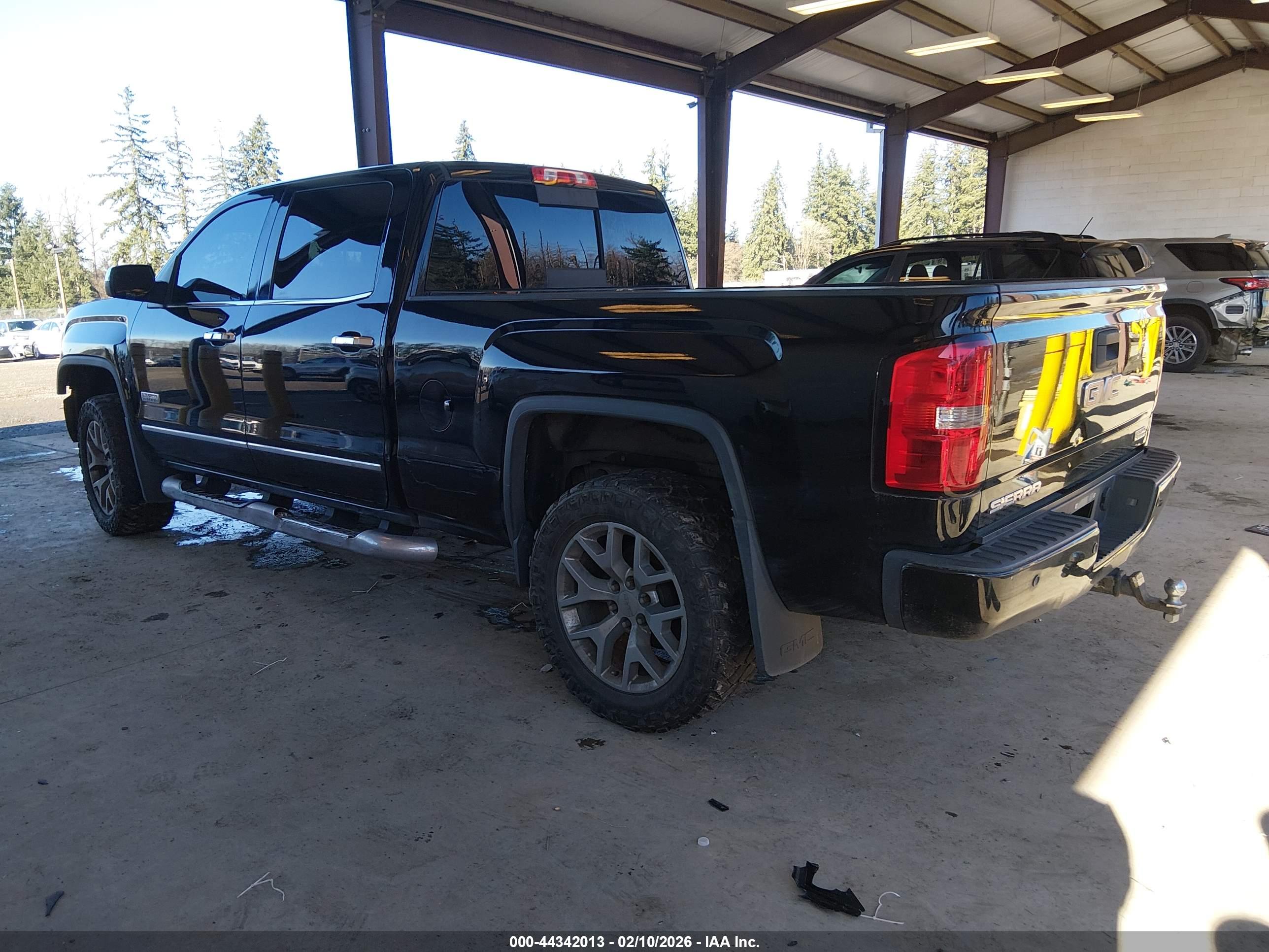GMC SIERRA image 3