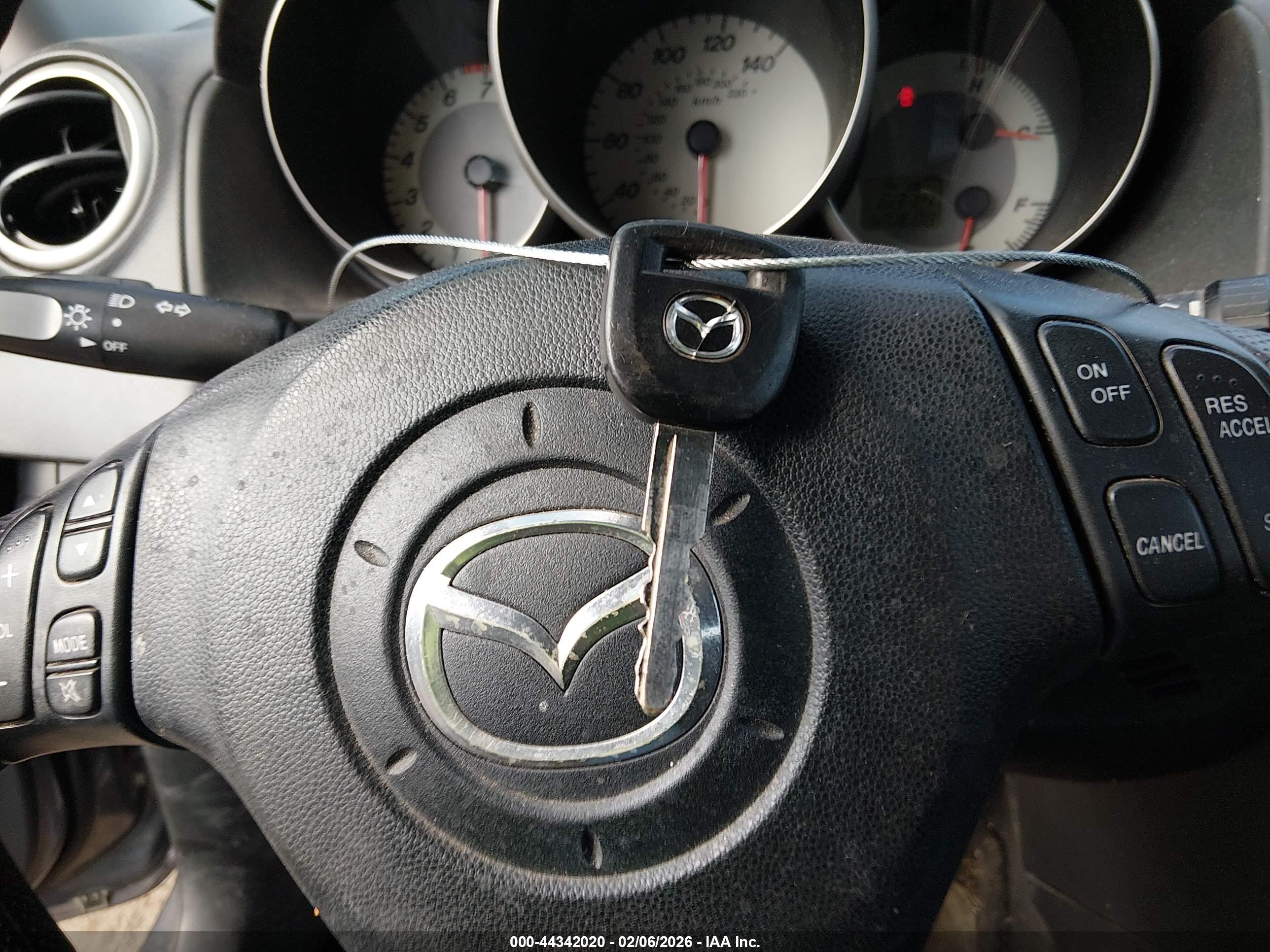 MAZDA MAZDA3 image 11