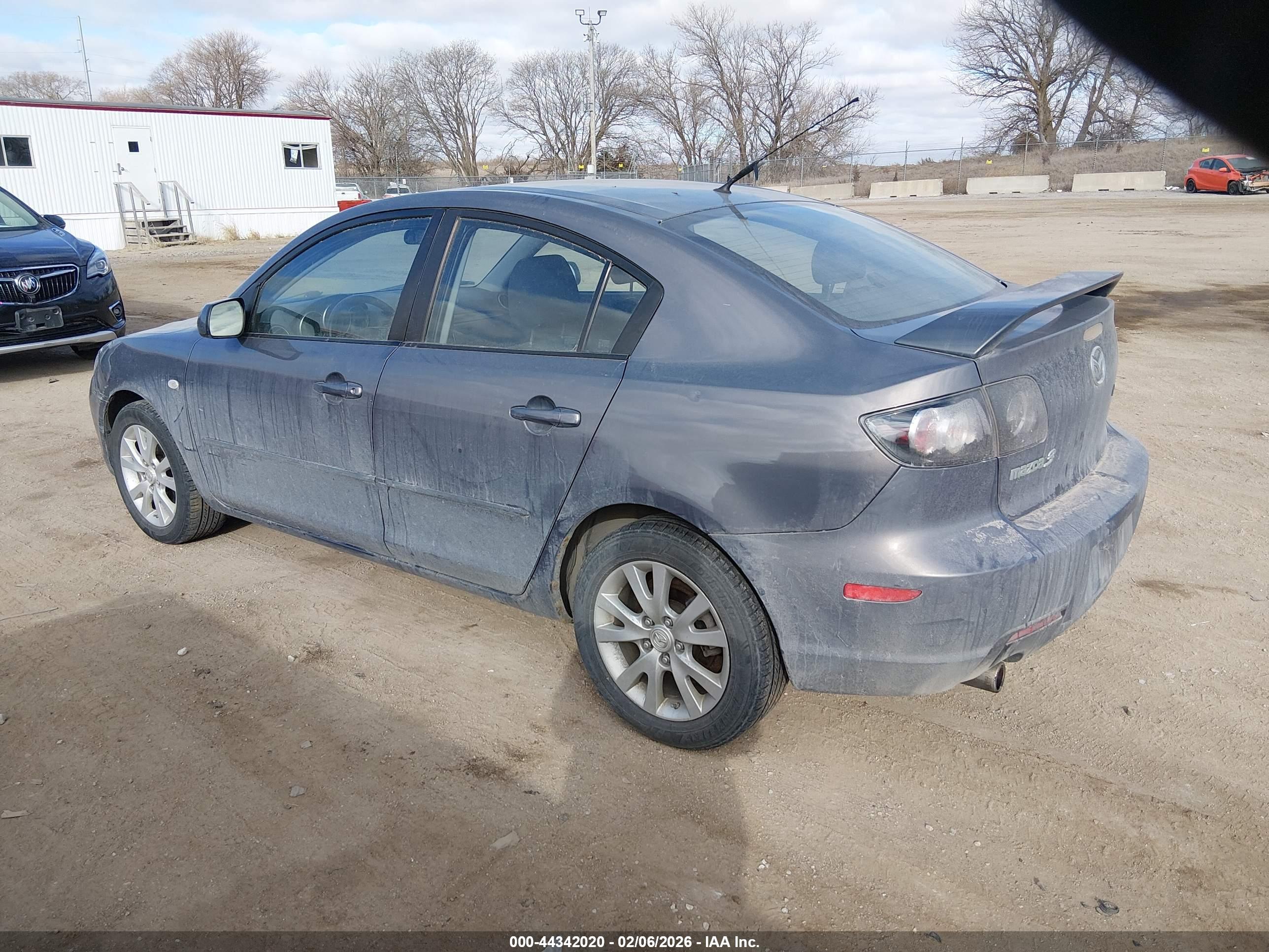 MAZDA MAZDA3 image 3