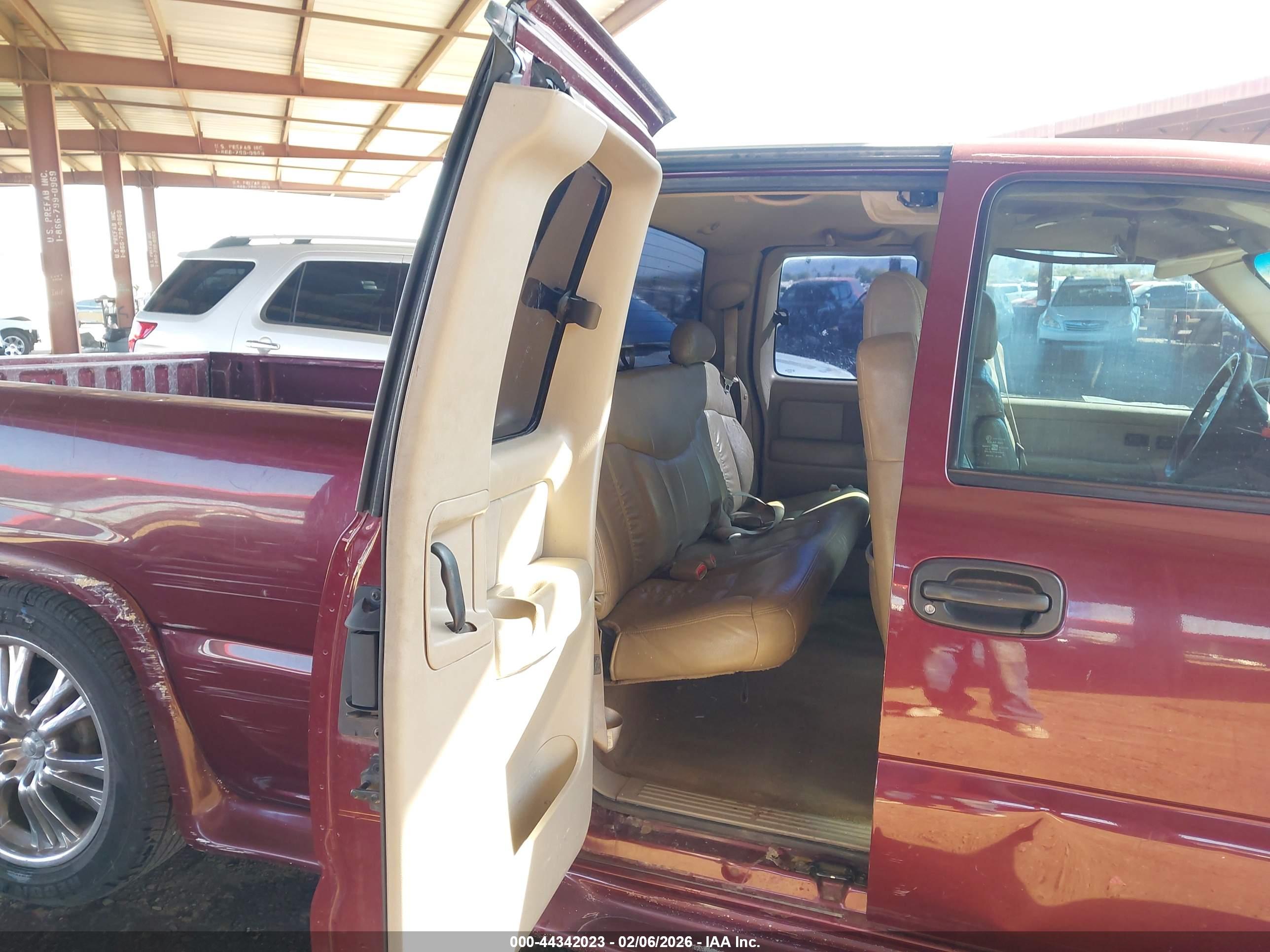 CHEVROLET SILVERADO image 8