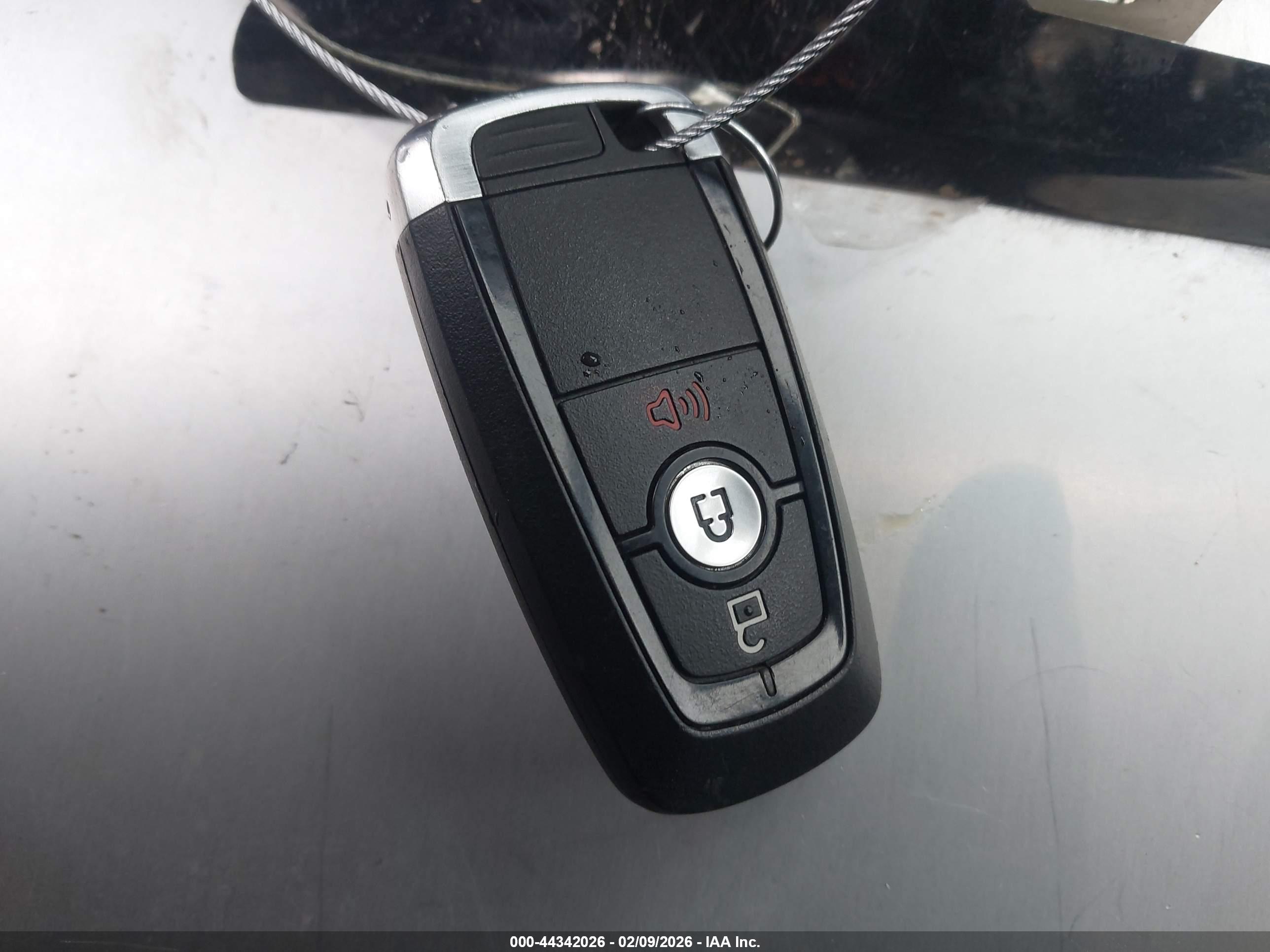 FORD ESCAPE image 11