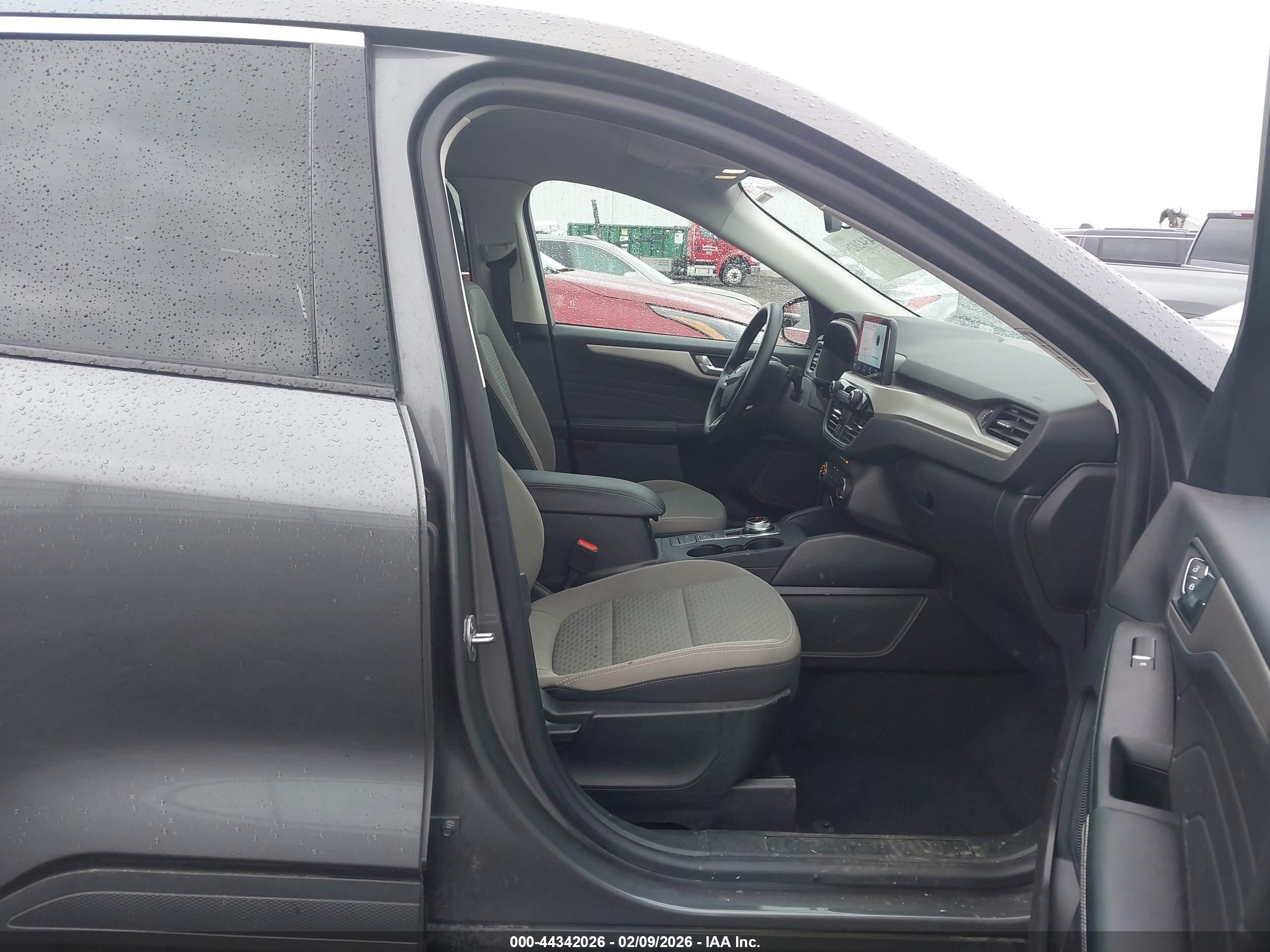 FORD ESCAPE image 5
