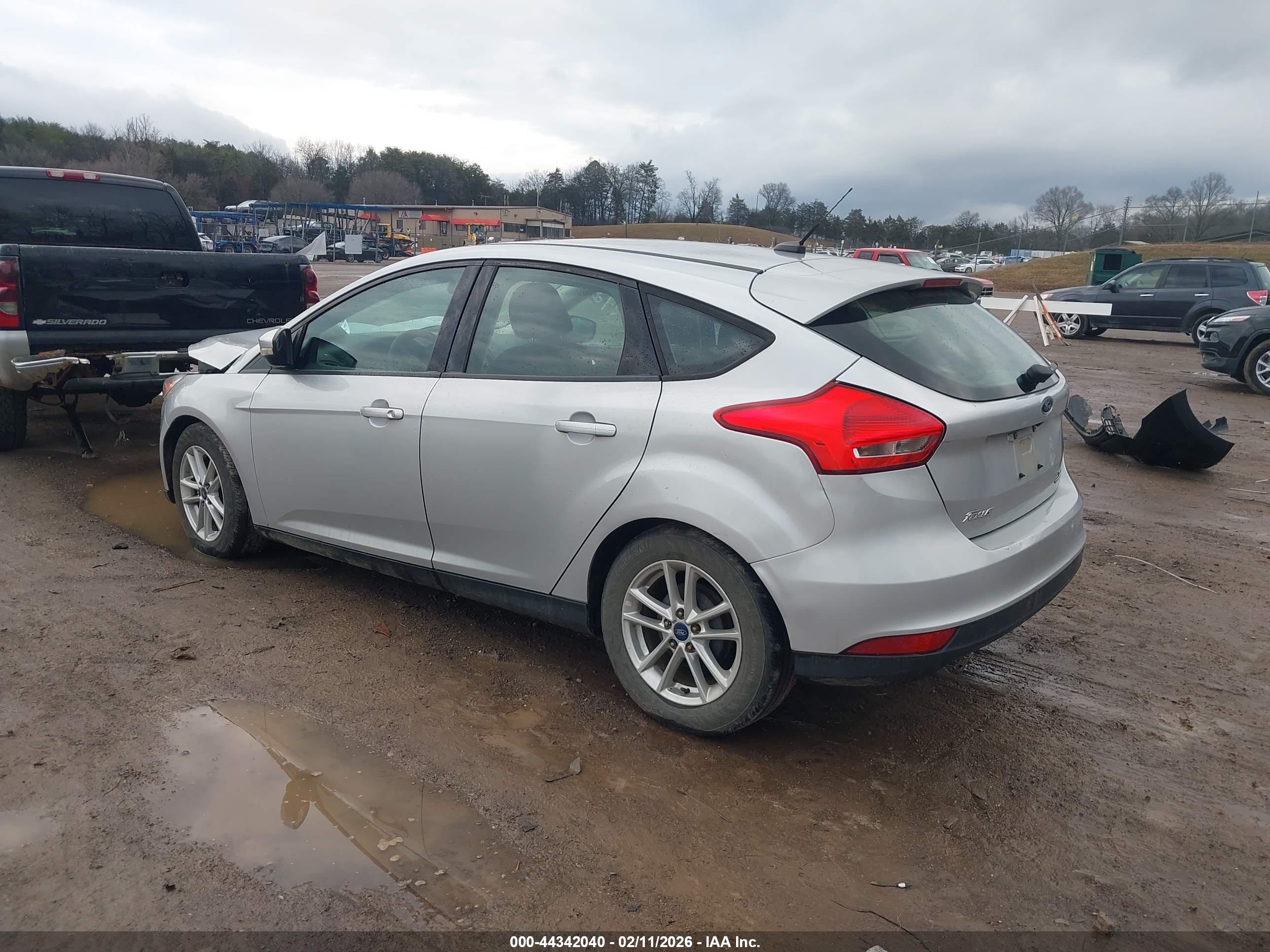 FORD FOCUS image 3