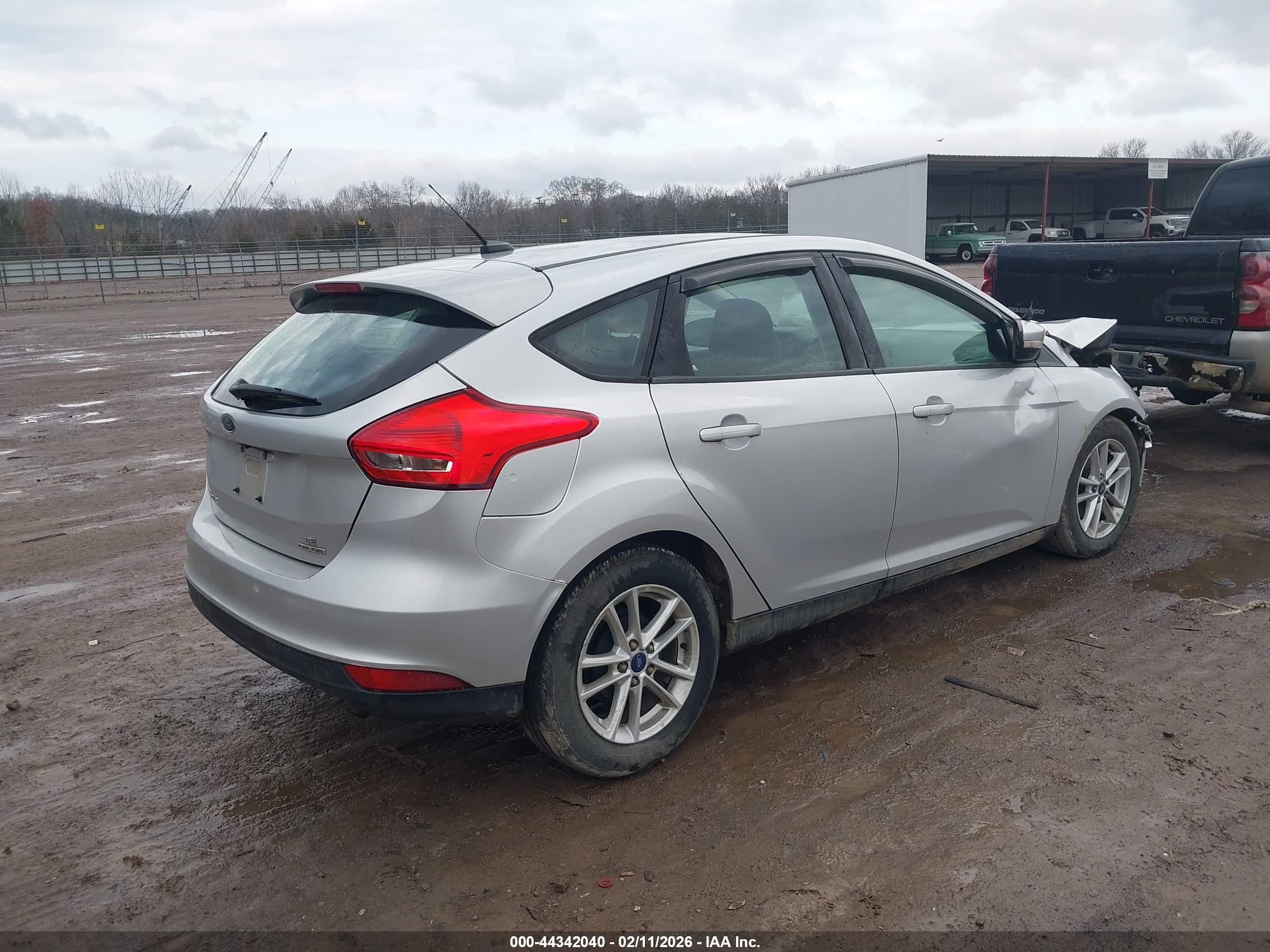 FORD FOCUS image 4