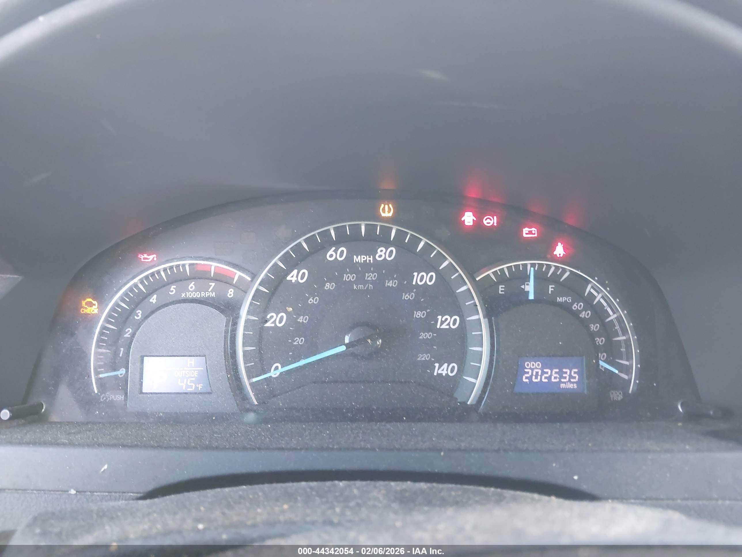 TOYOTA CAMRY image 7