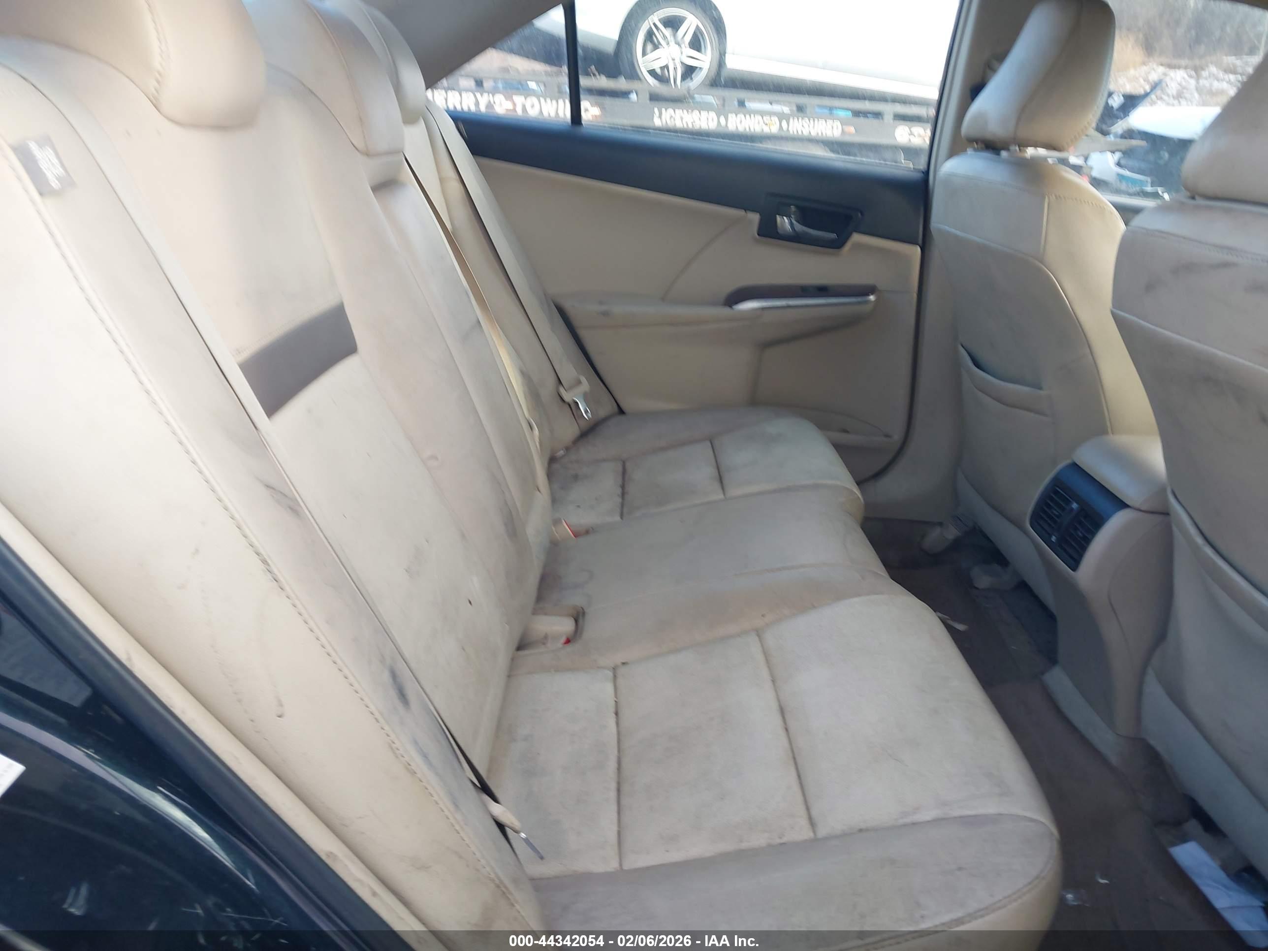 TOYOTA CAMRY image 8