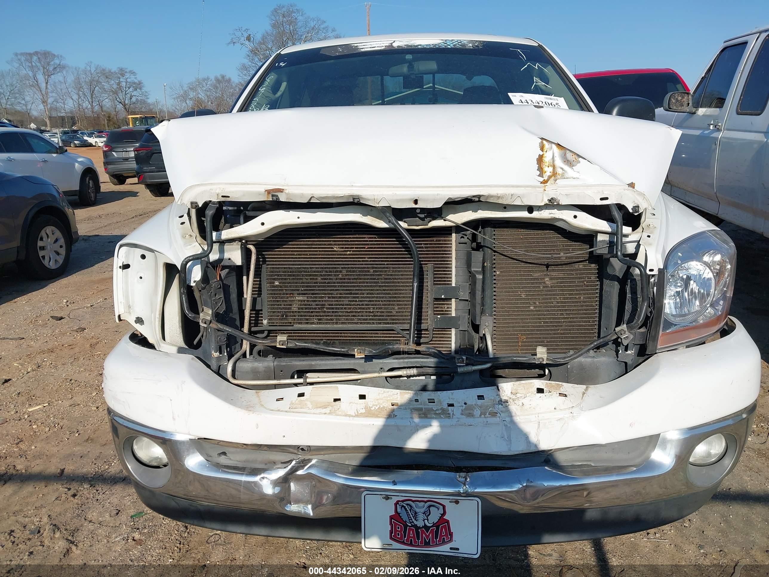 DODGE RAM image 6