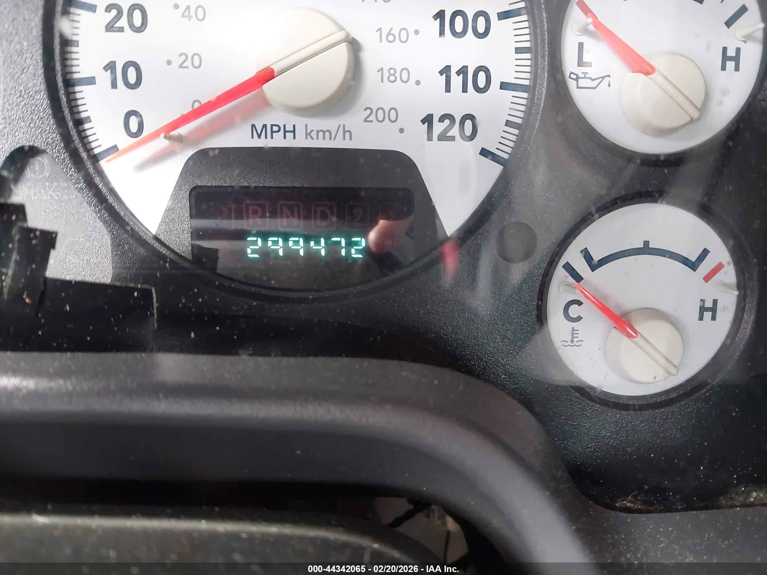 DODGE RAM image 7