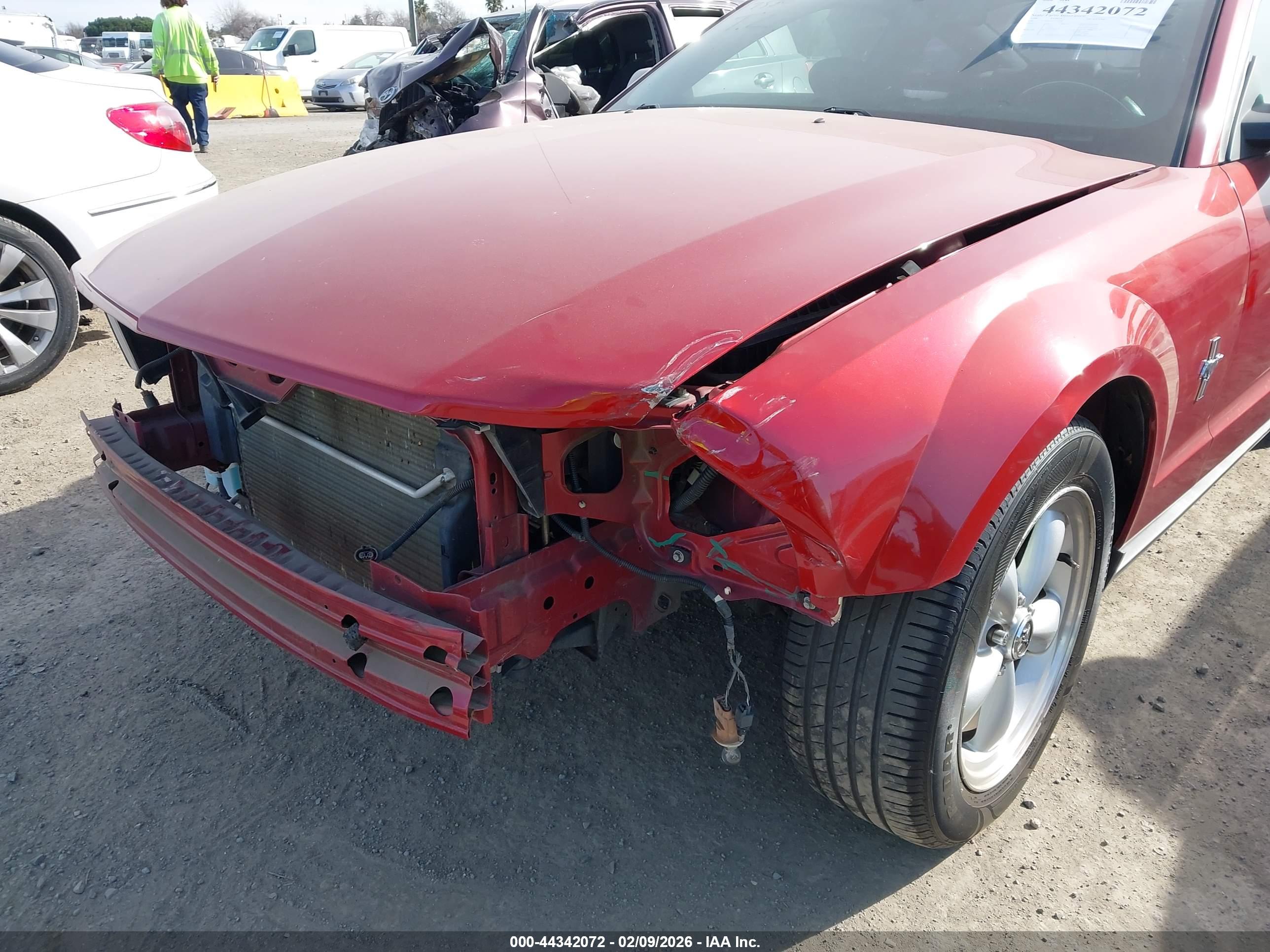 FORD MUSTANG image 6
