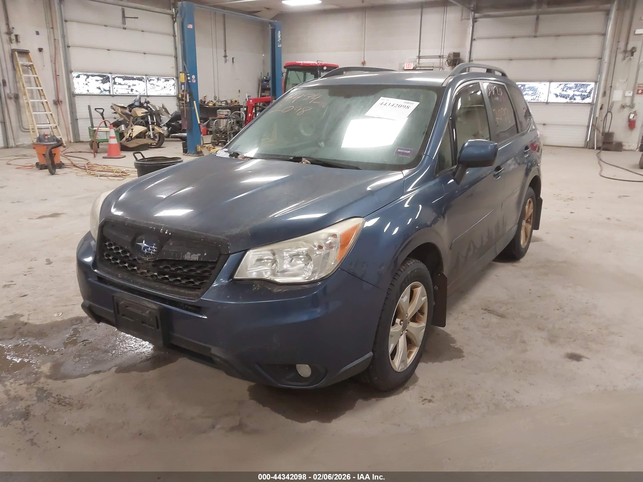 SUBARU FORESTER image 2