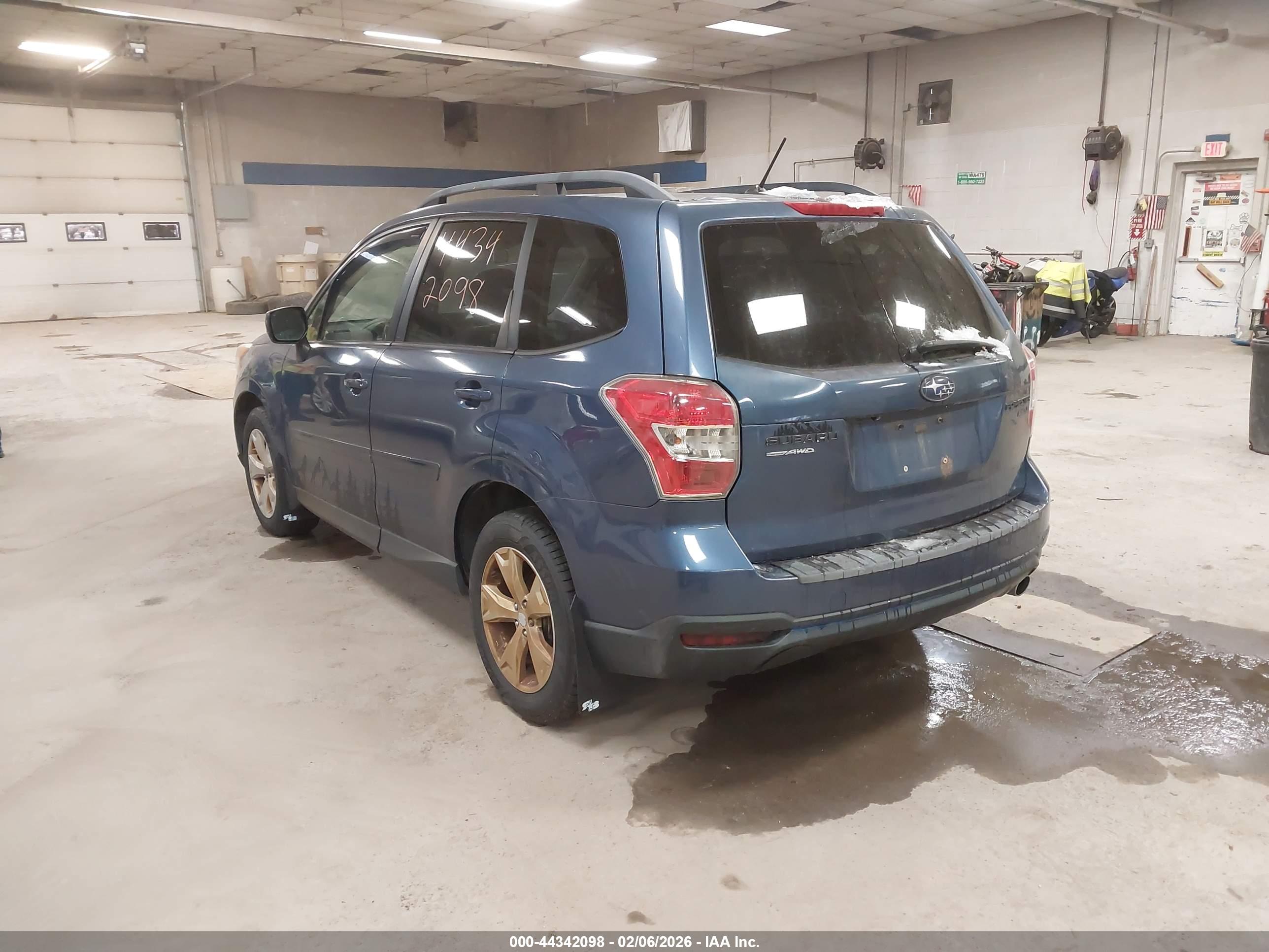 SUBARU FORESTER image 3