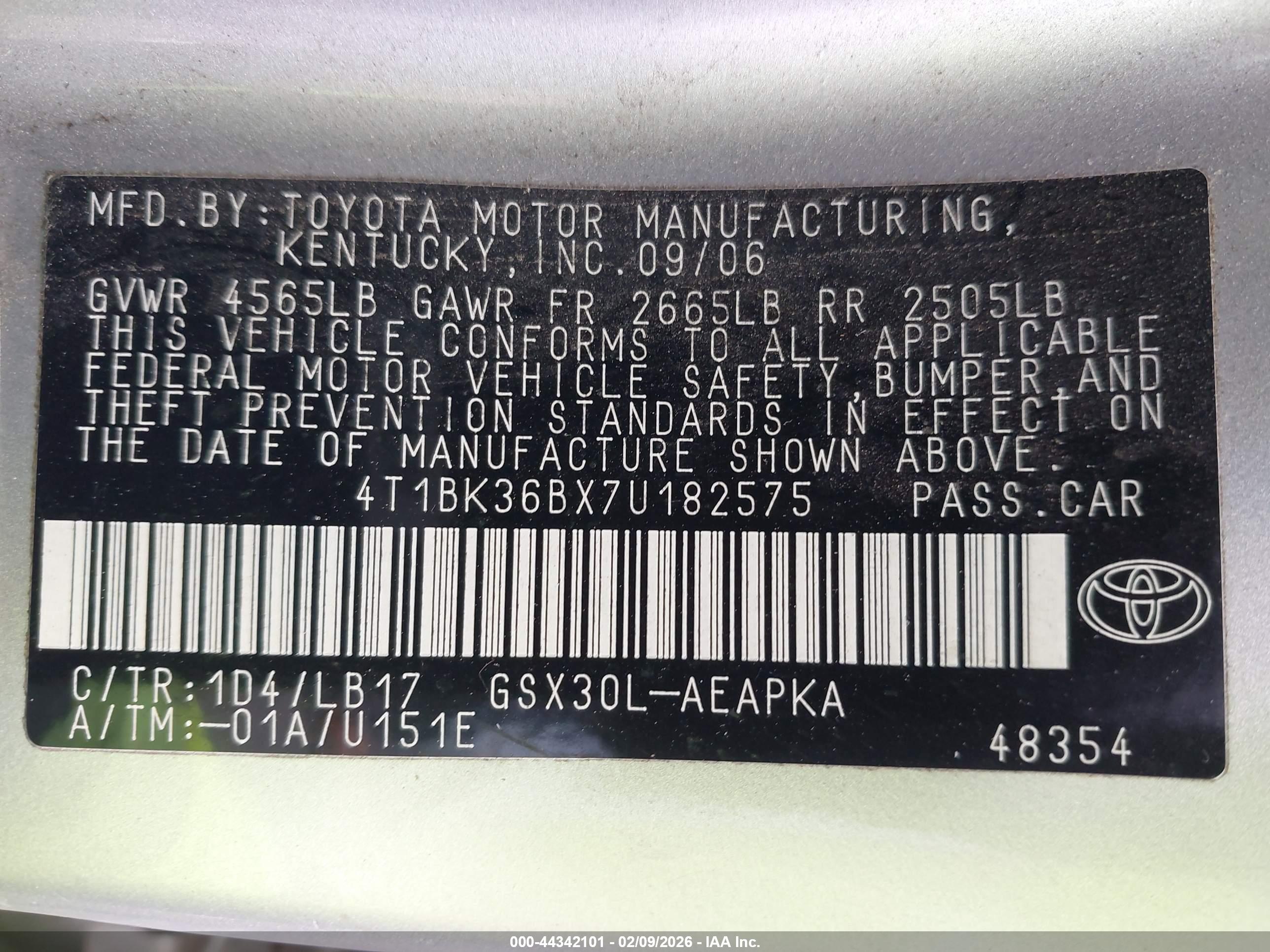 TOYOTA AVALON image 9