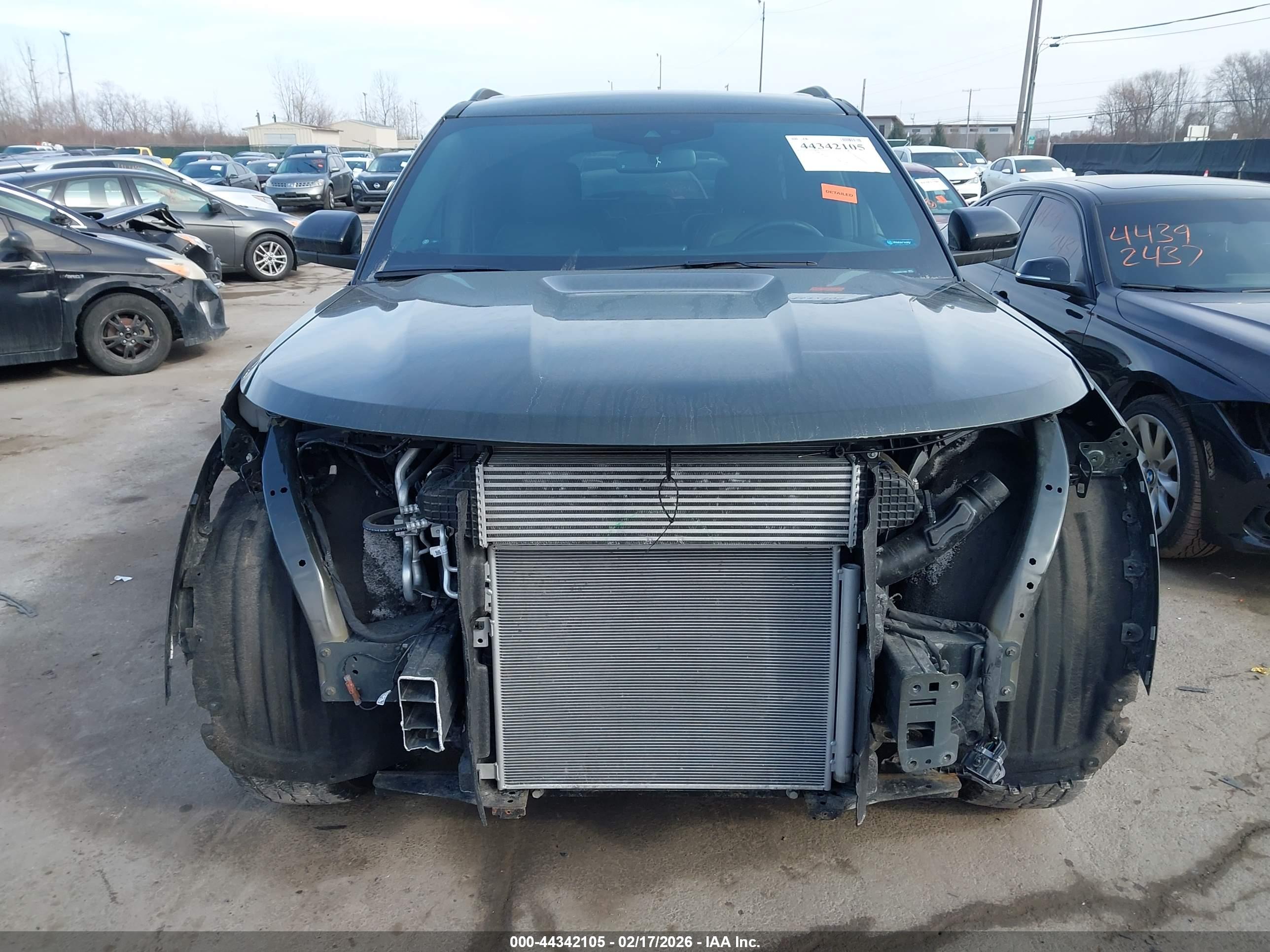FORD EXPLORER image 6