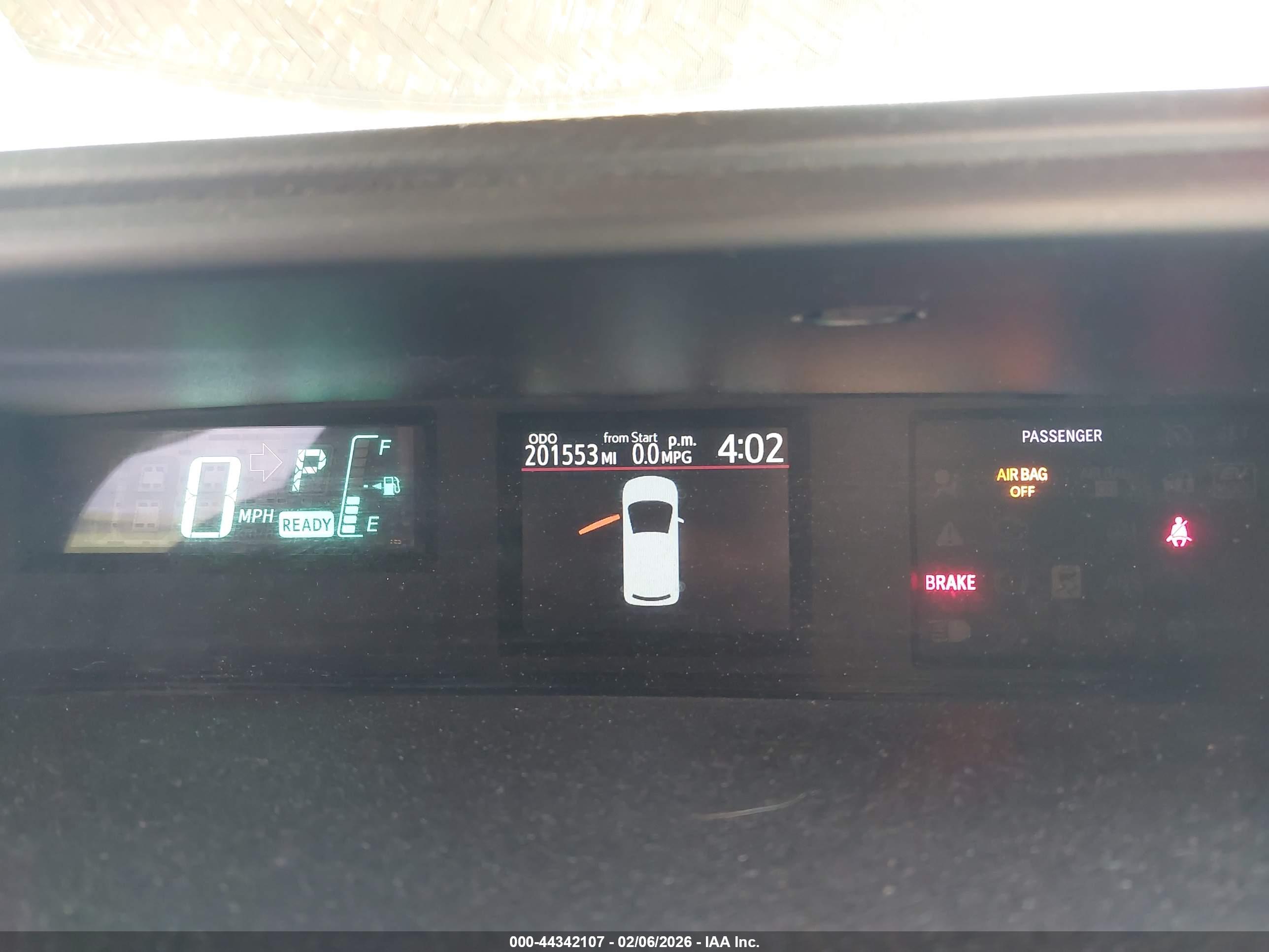 TOYOTA PRIUS image 7