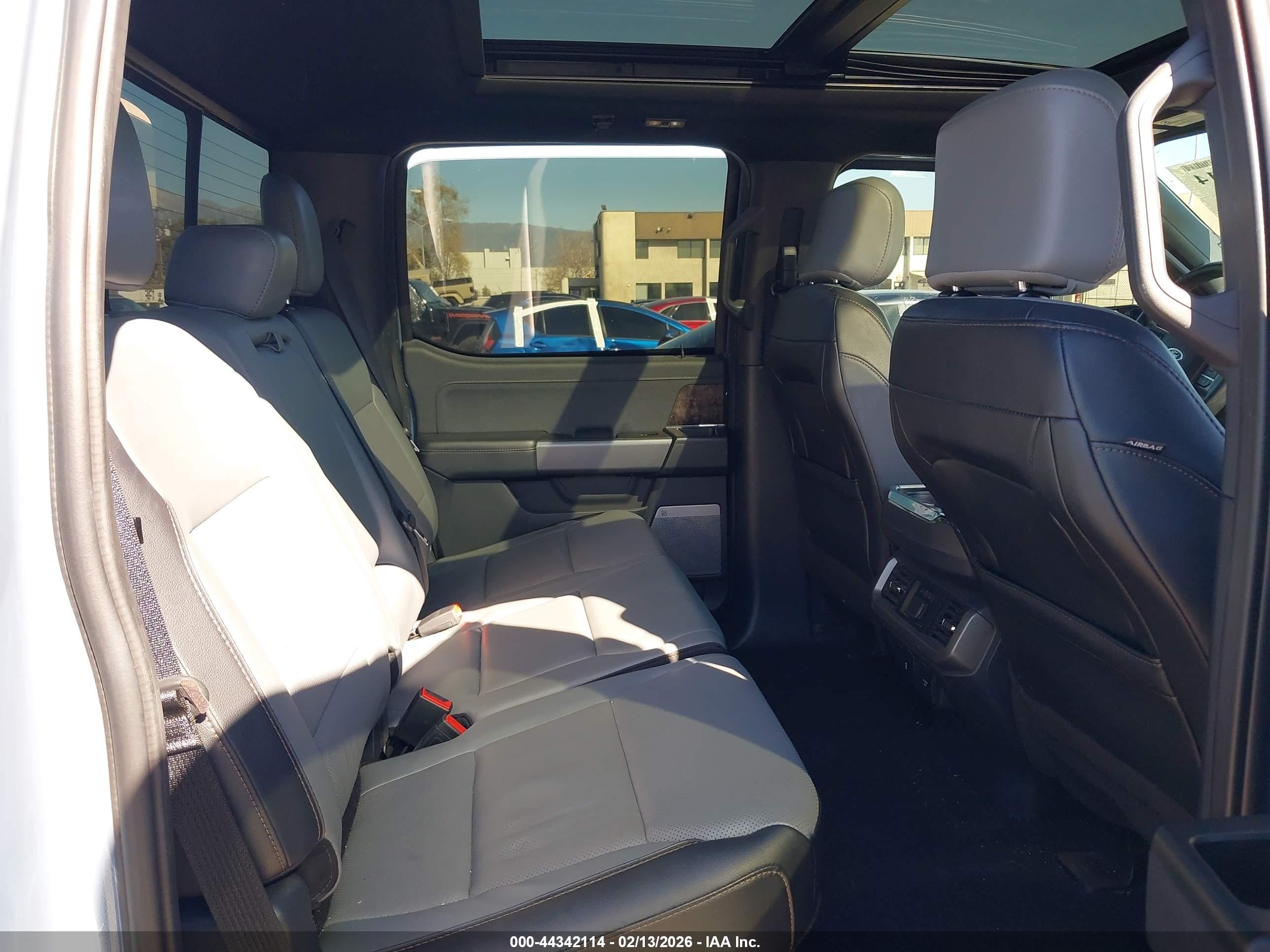 FORD F-150 image 8