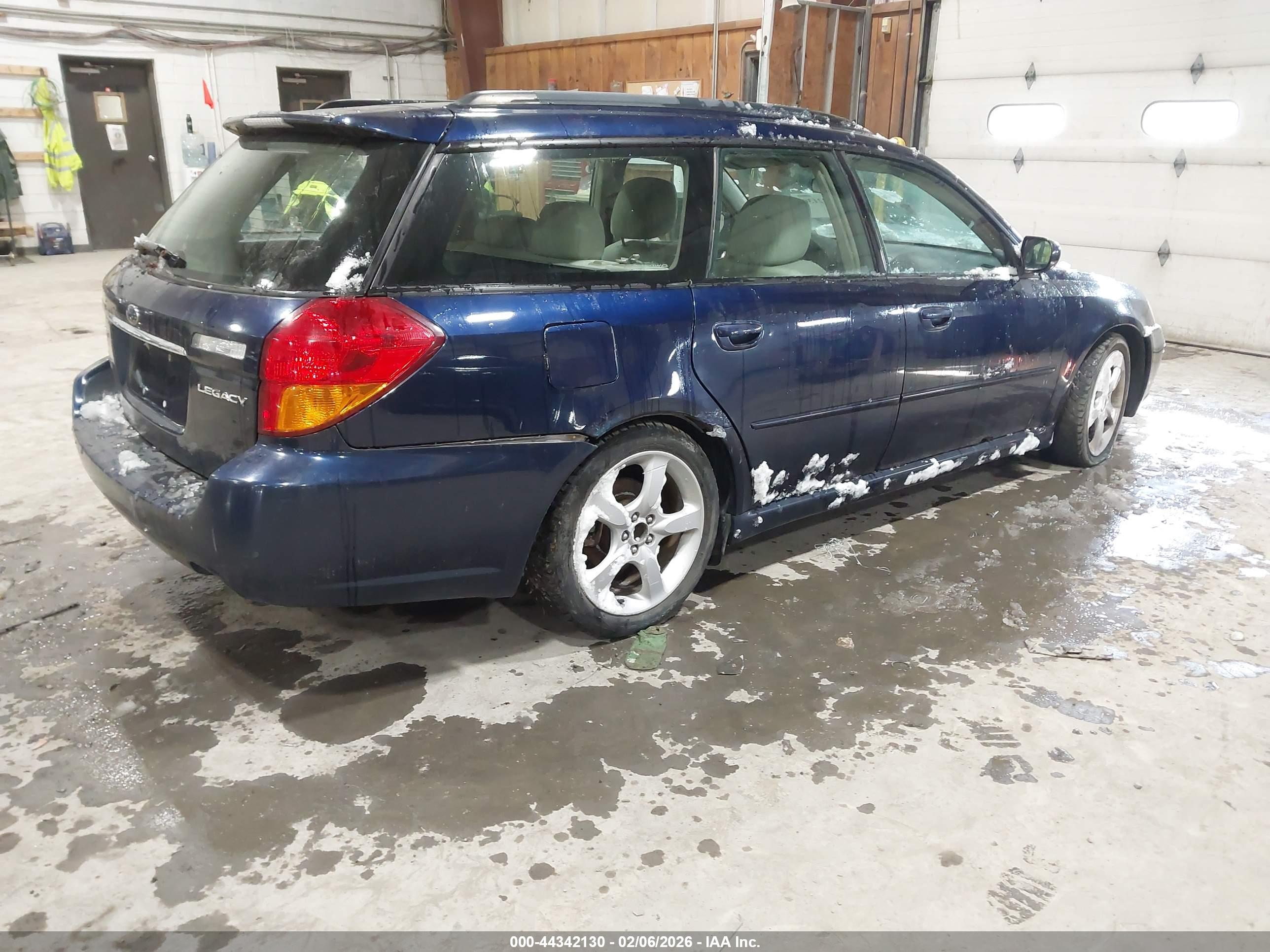 SUBARU LEGACY image 4