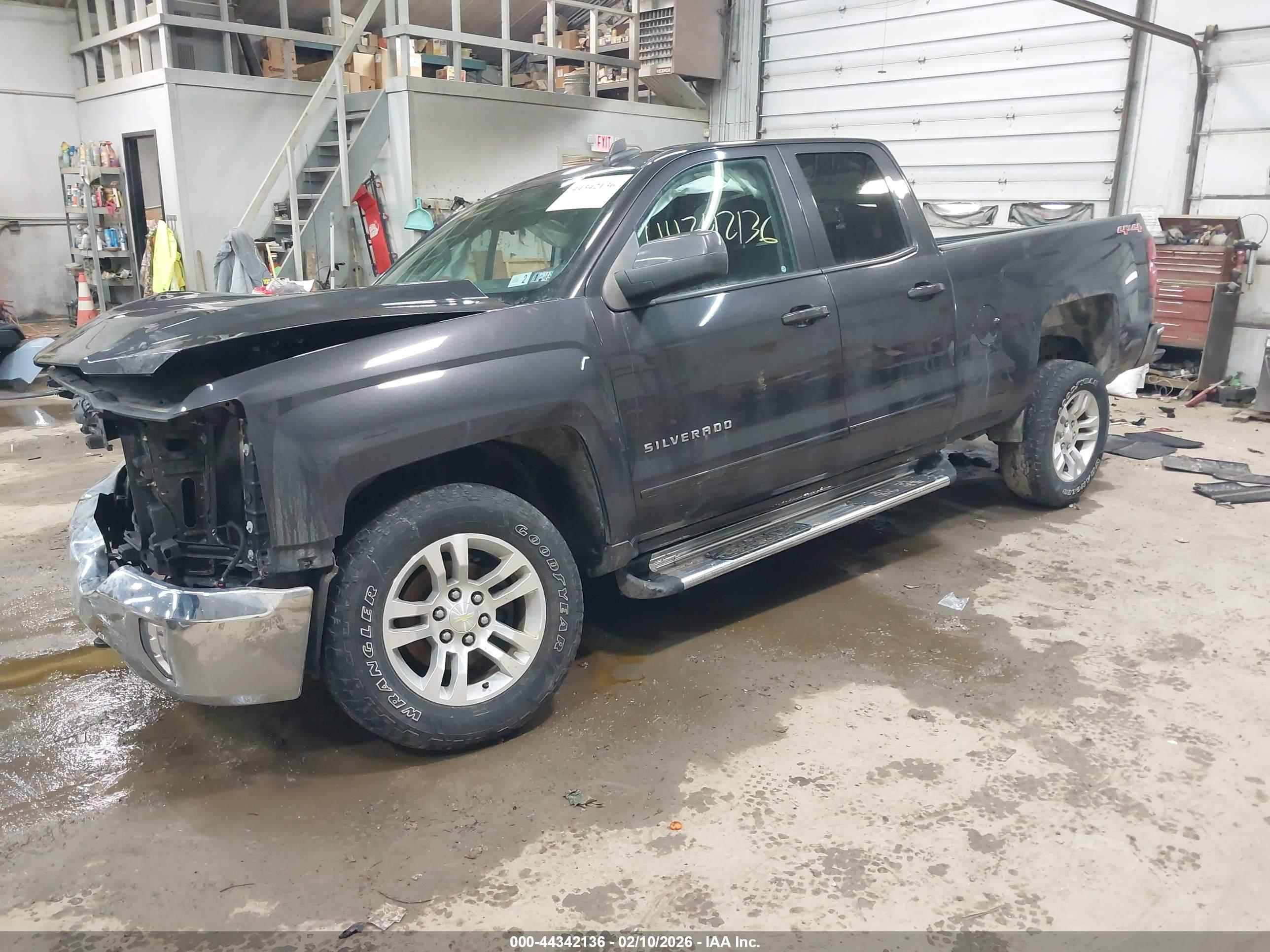 CHEVROLET SILVERADO image 2