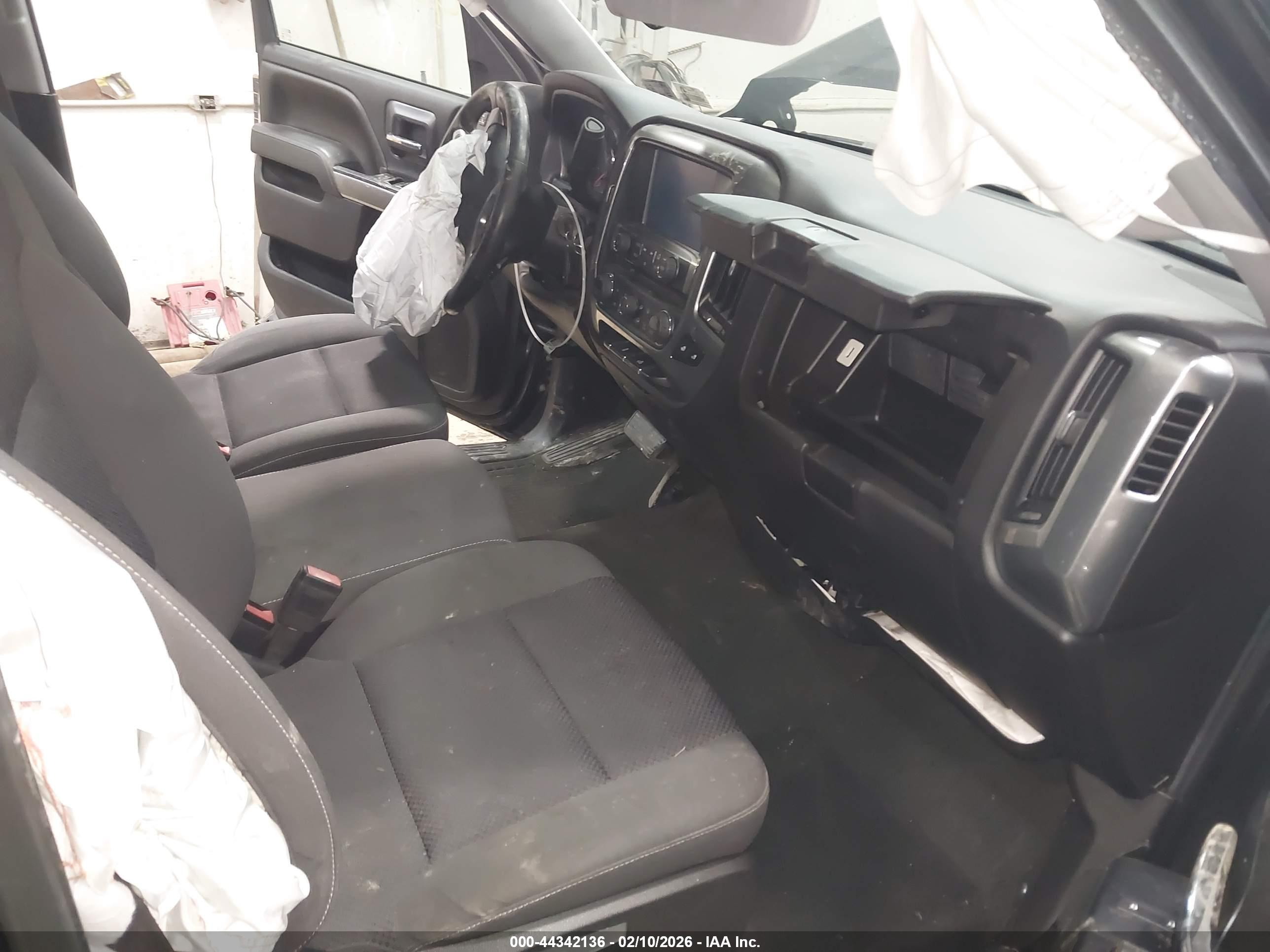 CHEVROLET SILVERADO image 5