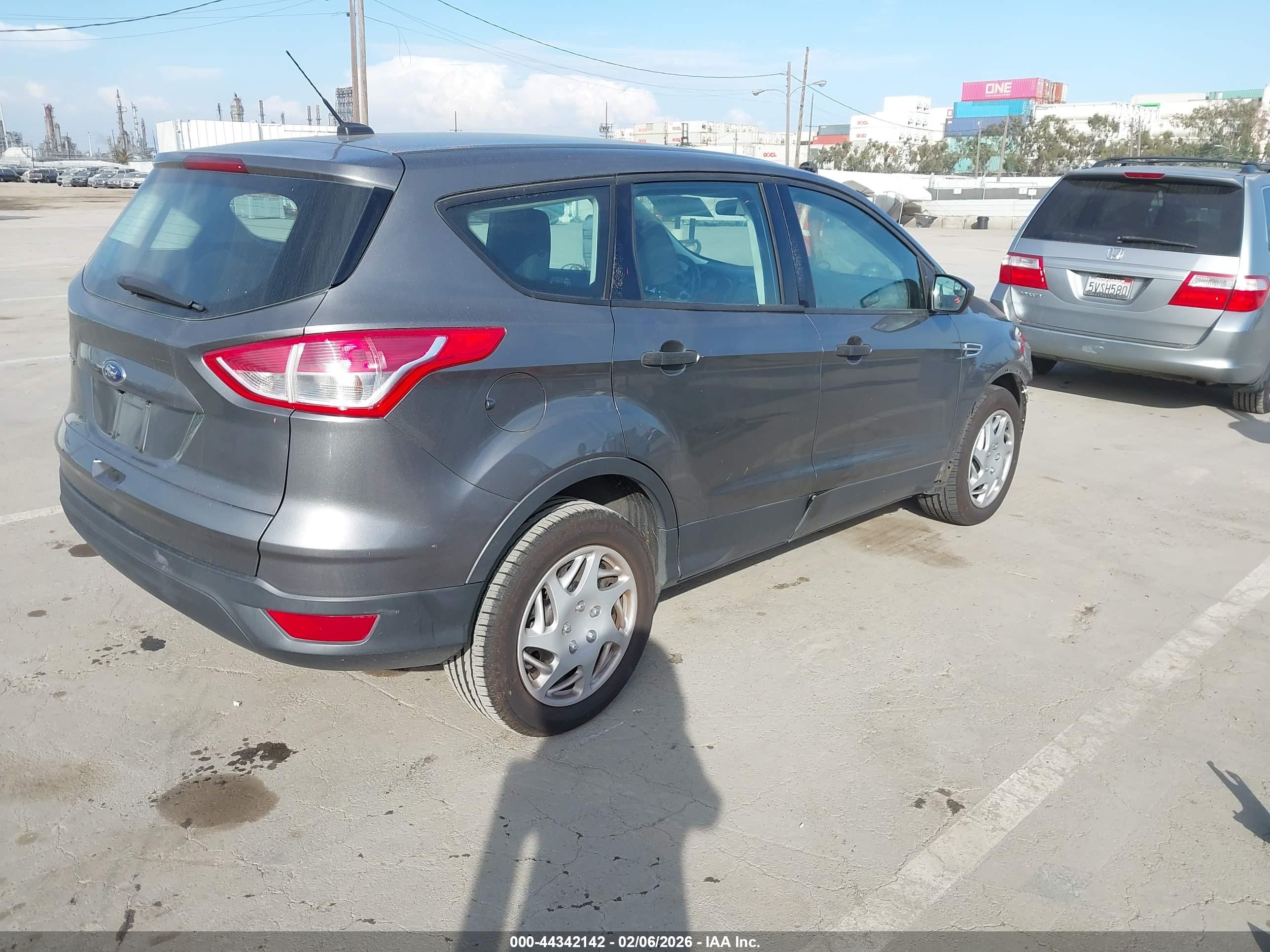 FORD ESCAPE image 4