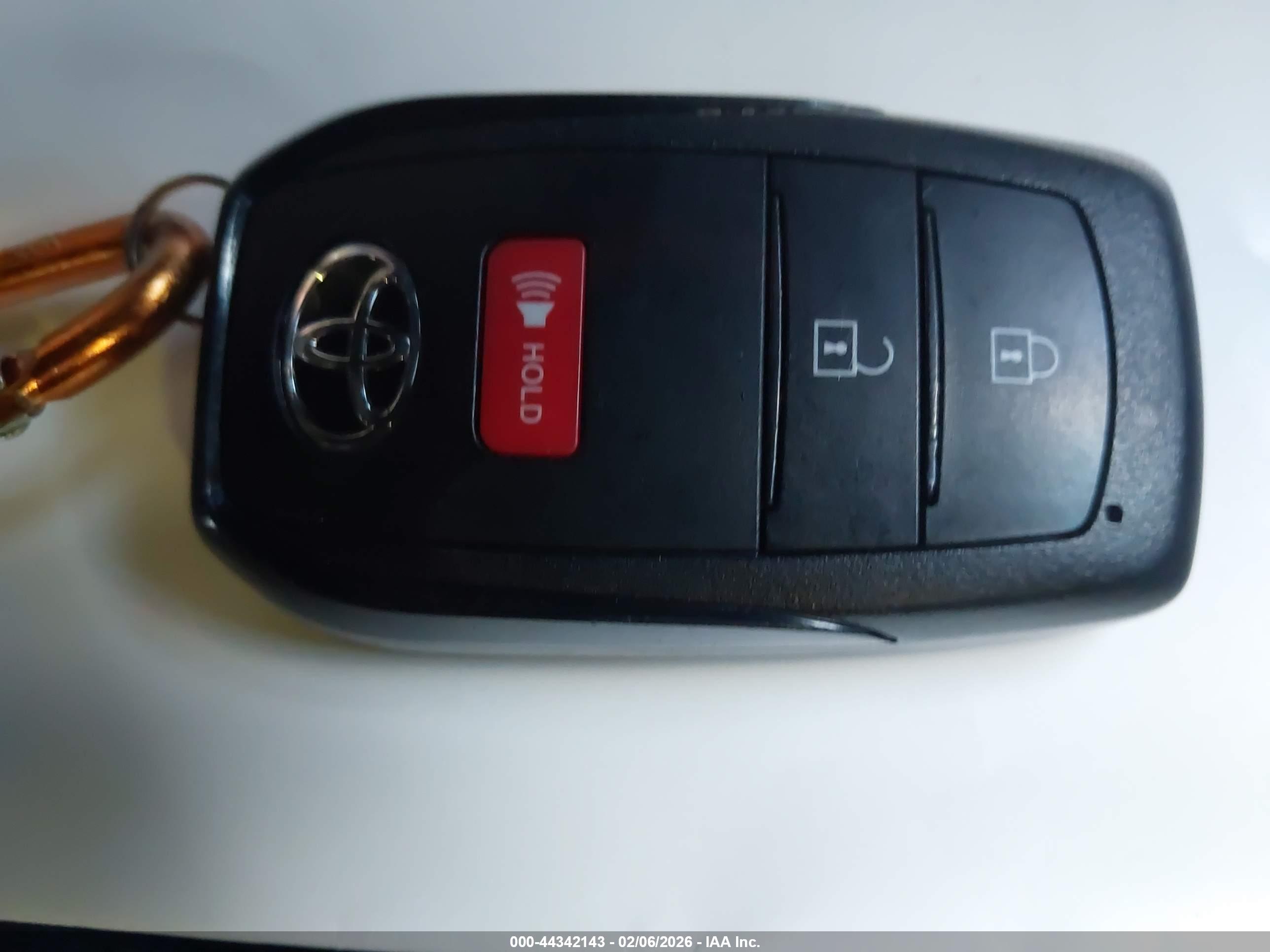 TOYOTA COROLLA image 11