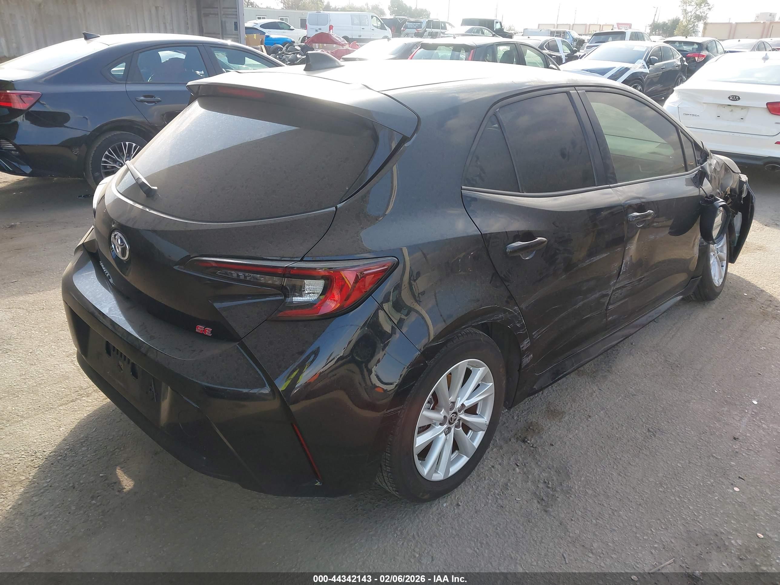 TOYOTA COROLLA image 4