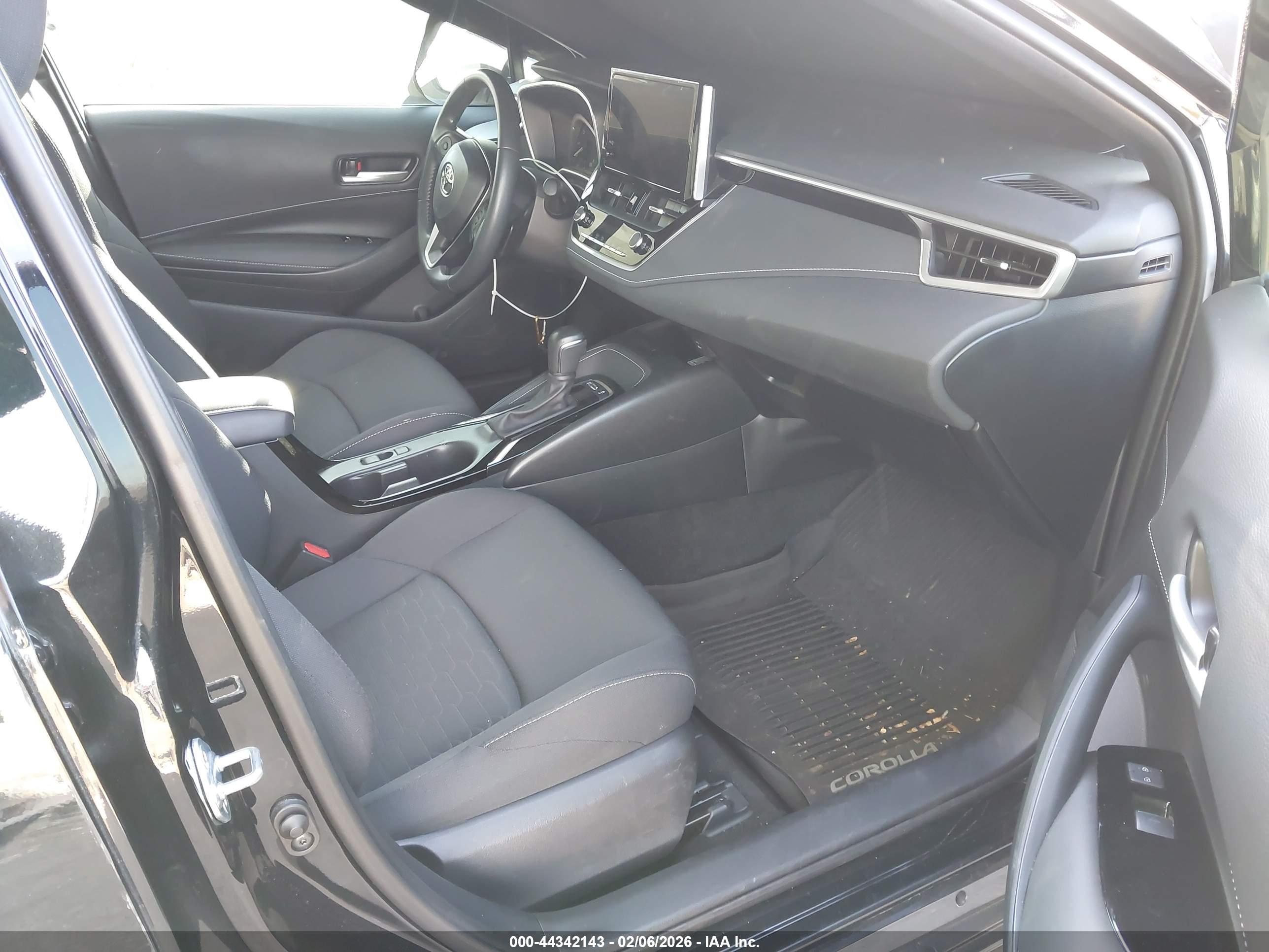 TOYOTA COROLLA image 5