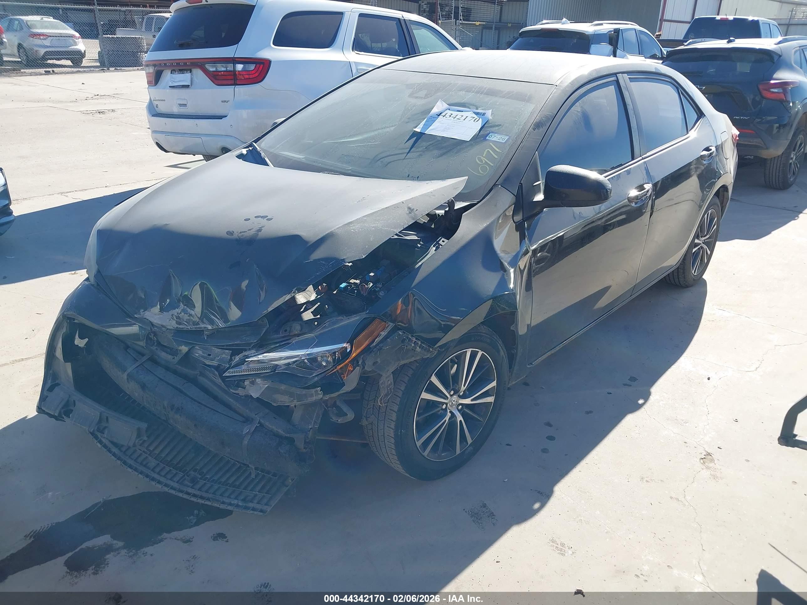 TOYOTA COROLLA image 2